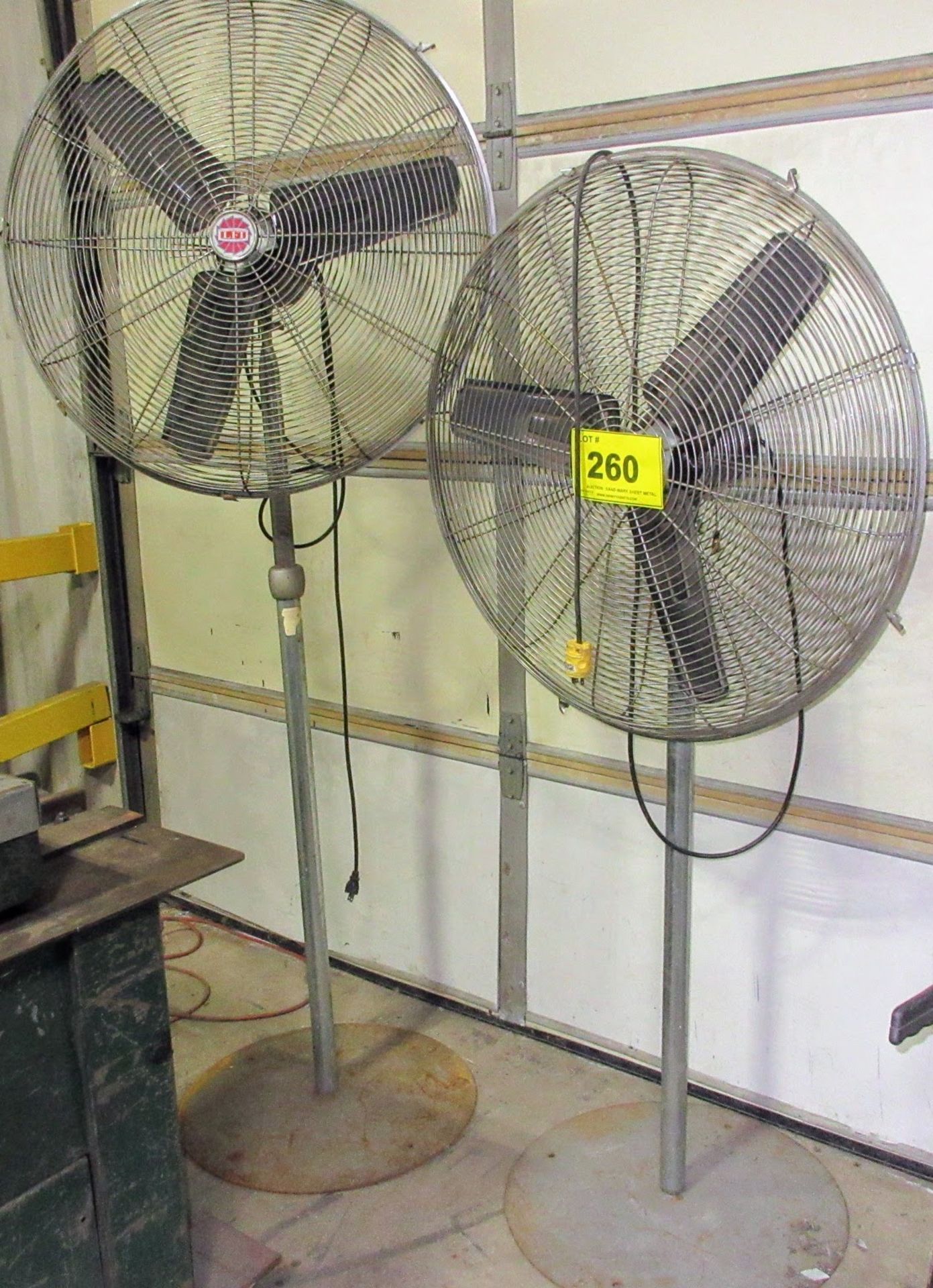 LOT OF (2) LFI INDUSTRIAL PEDESTAL FANS