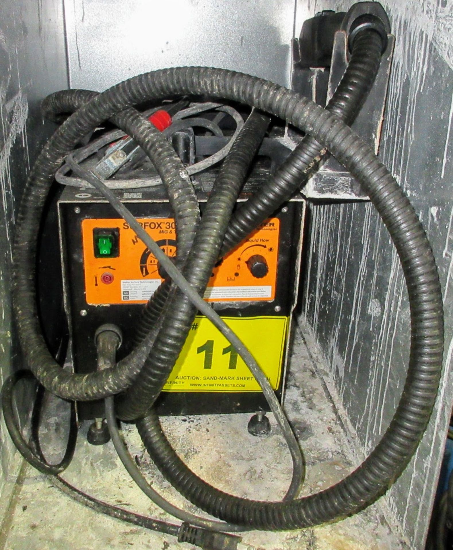 WALTER SURFOX 304 MIG AND TIG WELDER W/ CABLES AND CART