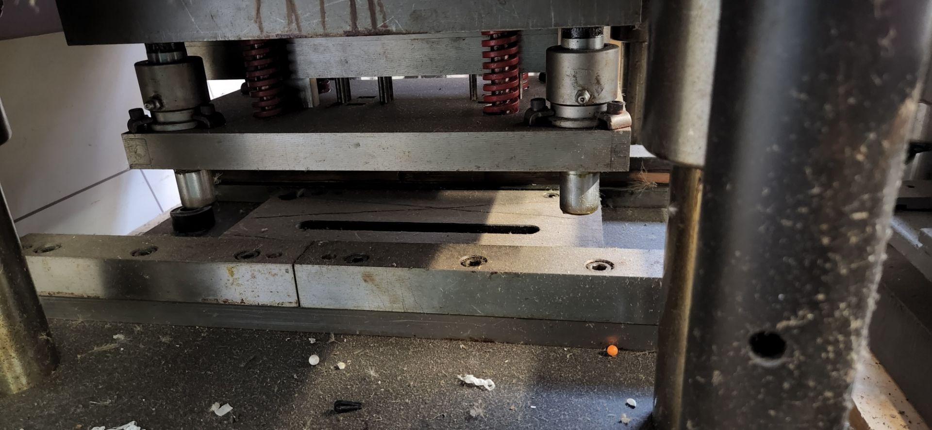 CUSTOM HYDRAULIC DIE PRESS - Image 8 of 8