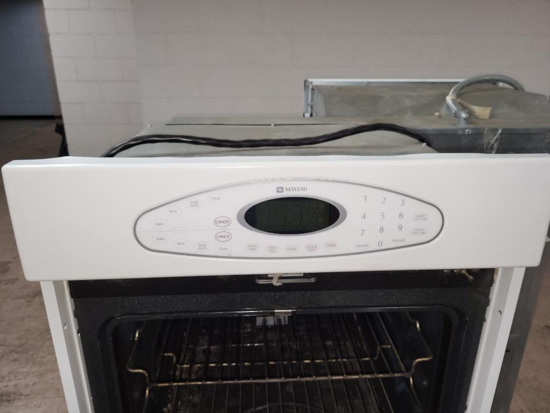 Maytag Dual Oven M/N MEW56277DW - Image 3 of 4