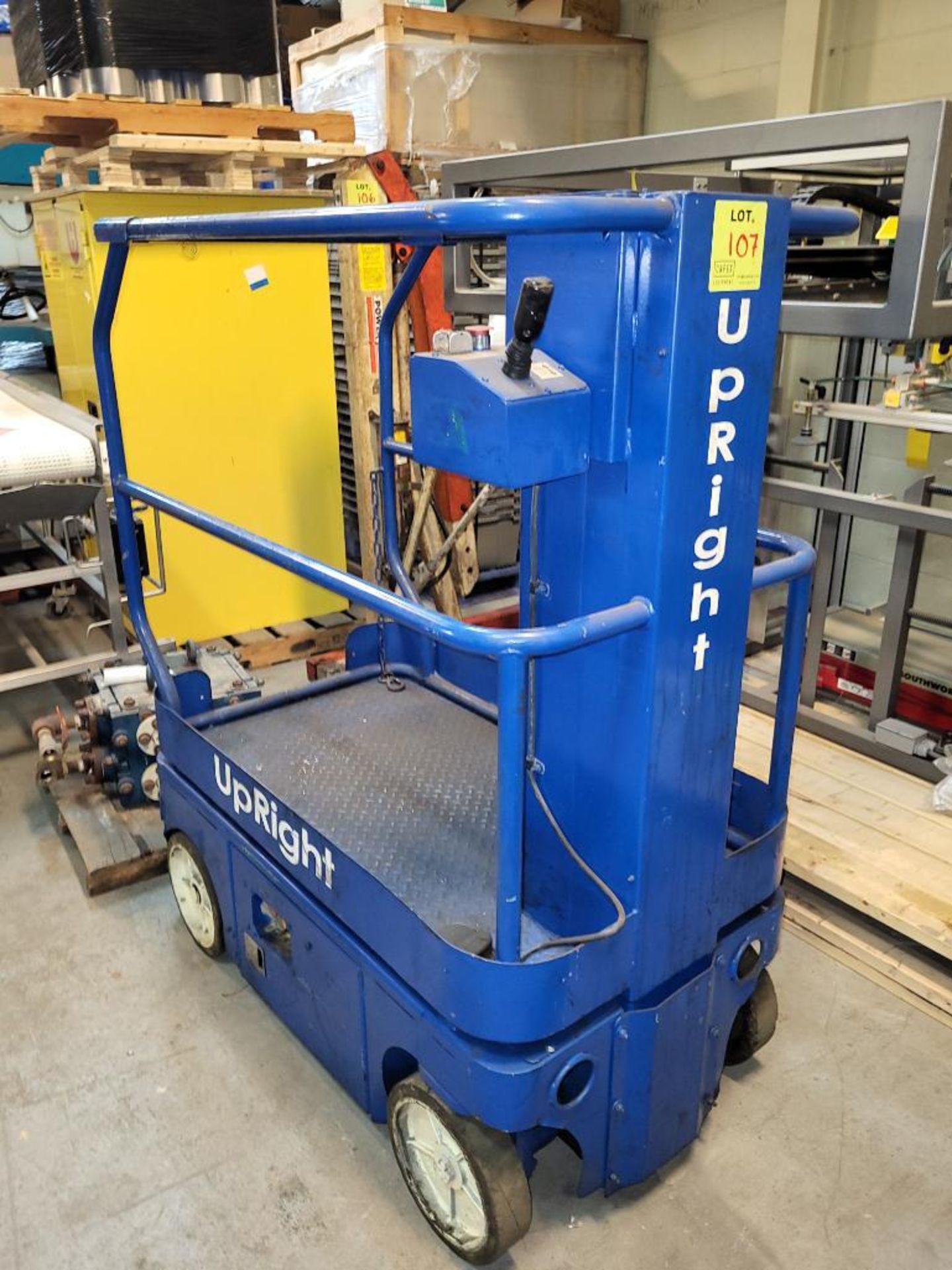 Upright Manlift 24 Volts Missing Hydraulic Pump And Batteries