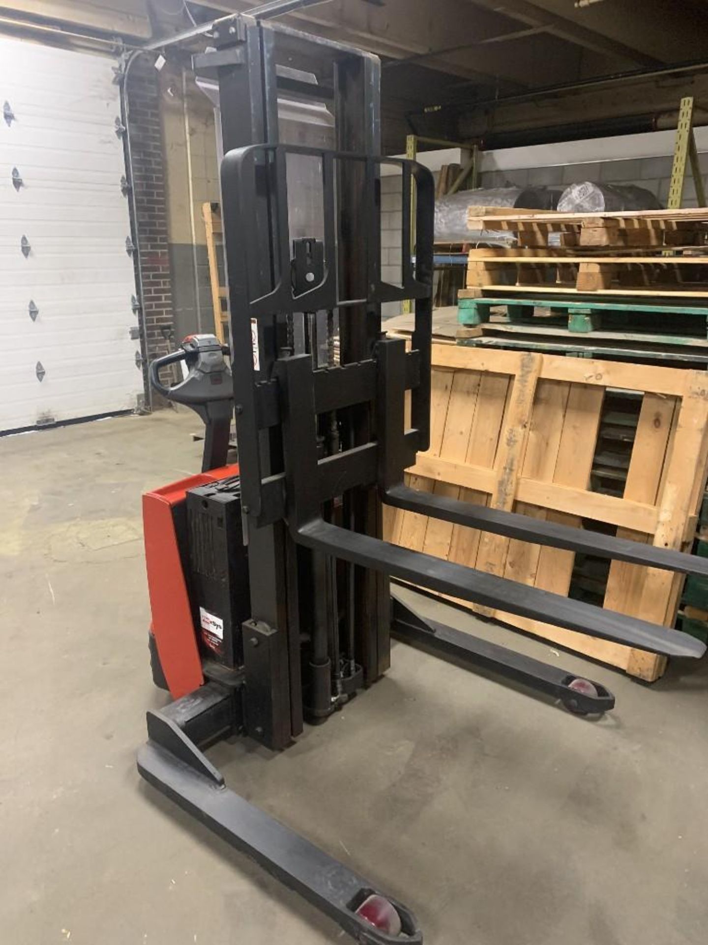 Raymond RAS25 2500 LBS Walkie Pallet Stacker - Image 4 of 6