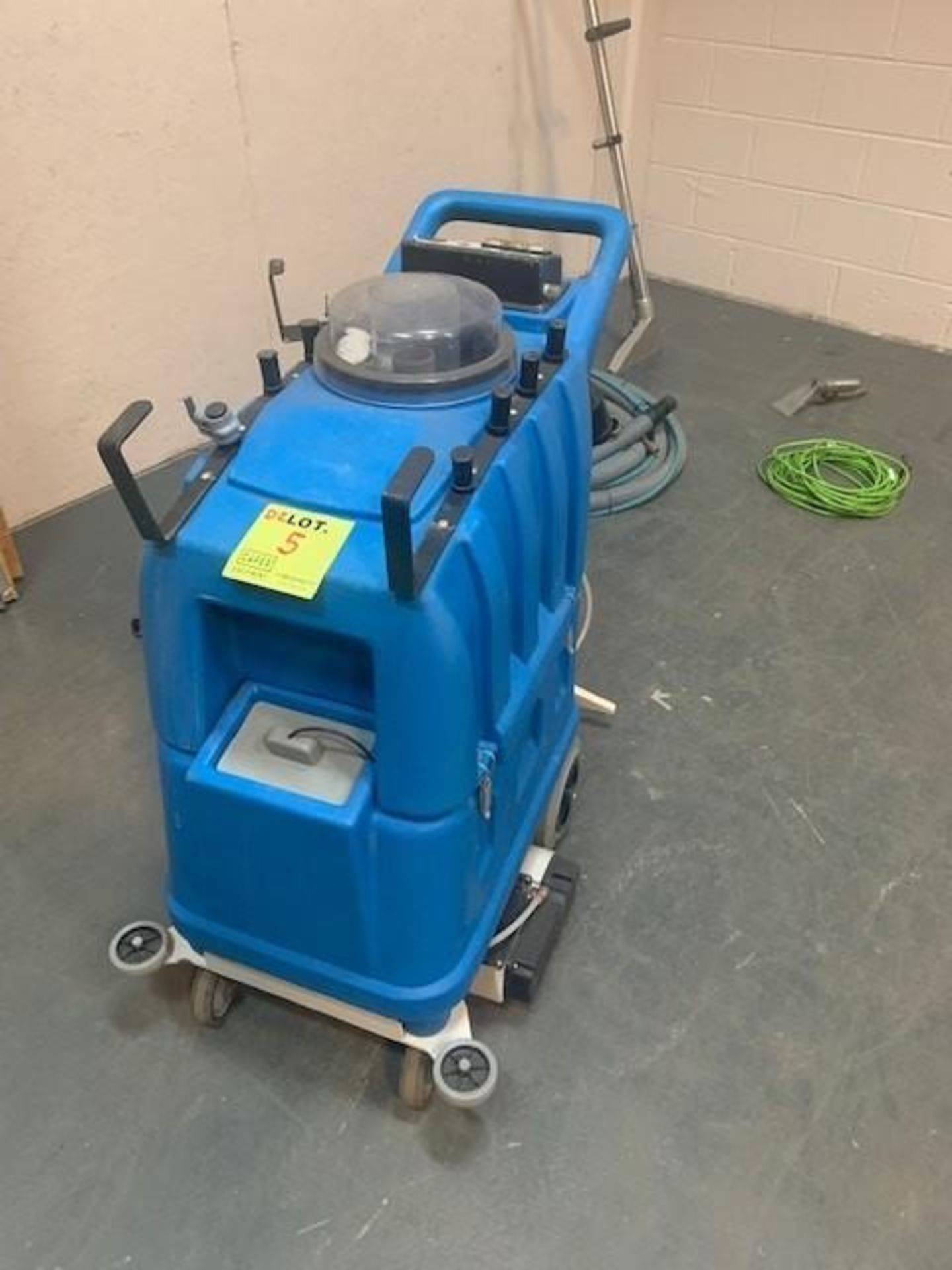 Avenger Carpet Extractor Model AV 120X