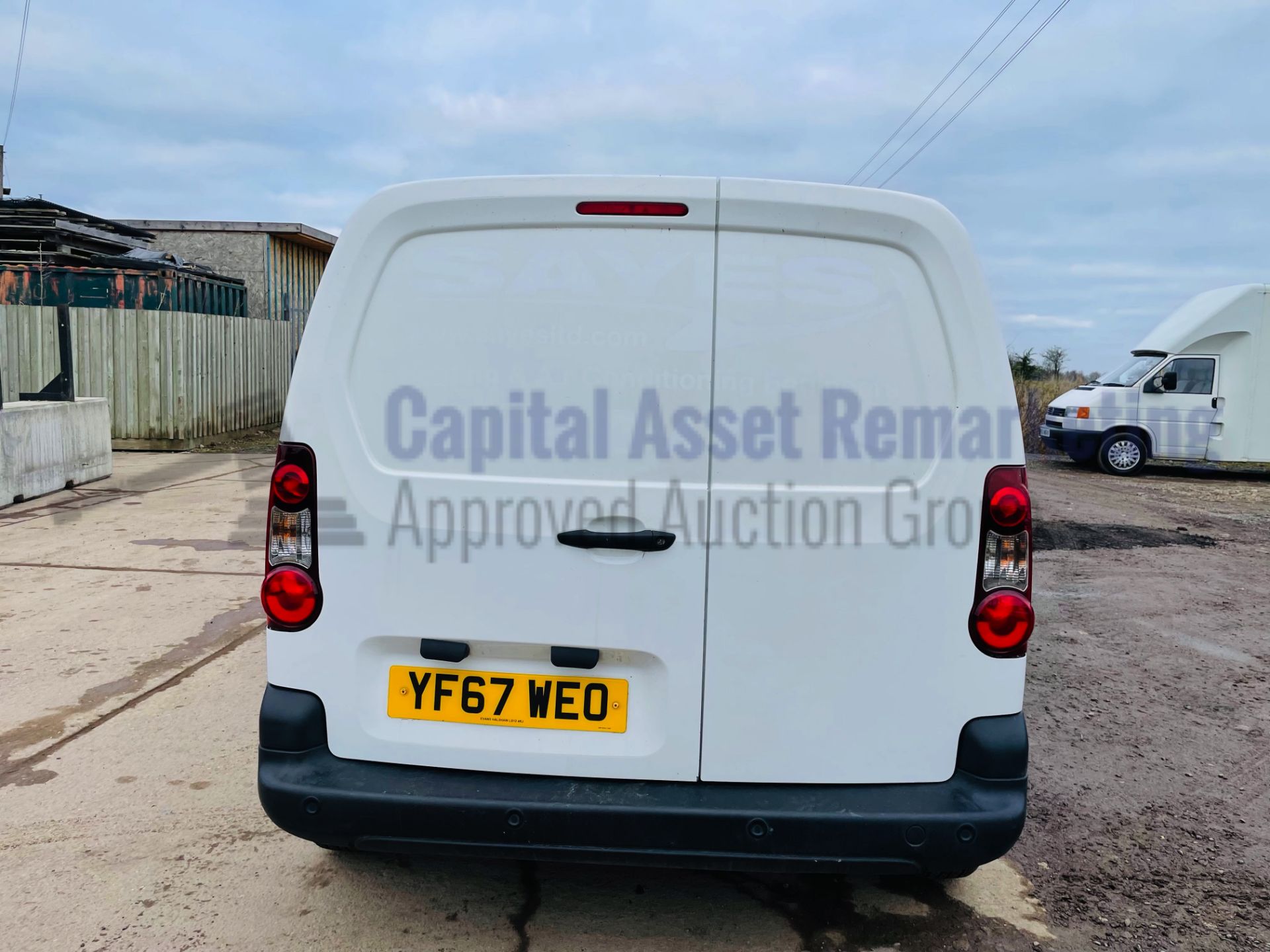 (On Sale) CITROEN BERLINGO 625 *ENTERPRISE* SWB - PANEL VAN (2018-EURO 6) '1.6 BLUE HDI' *A/C - NAV* - Image 11 of 41