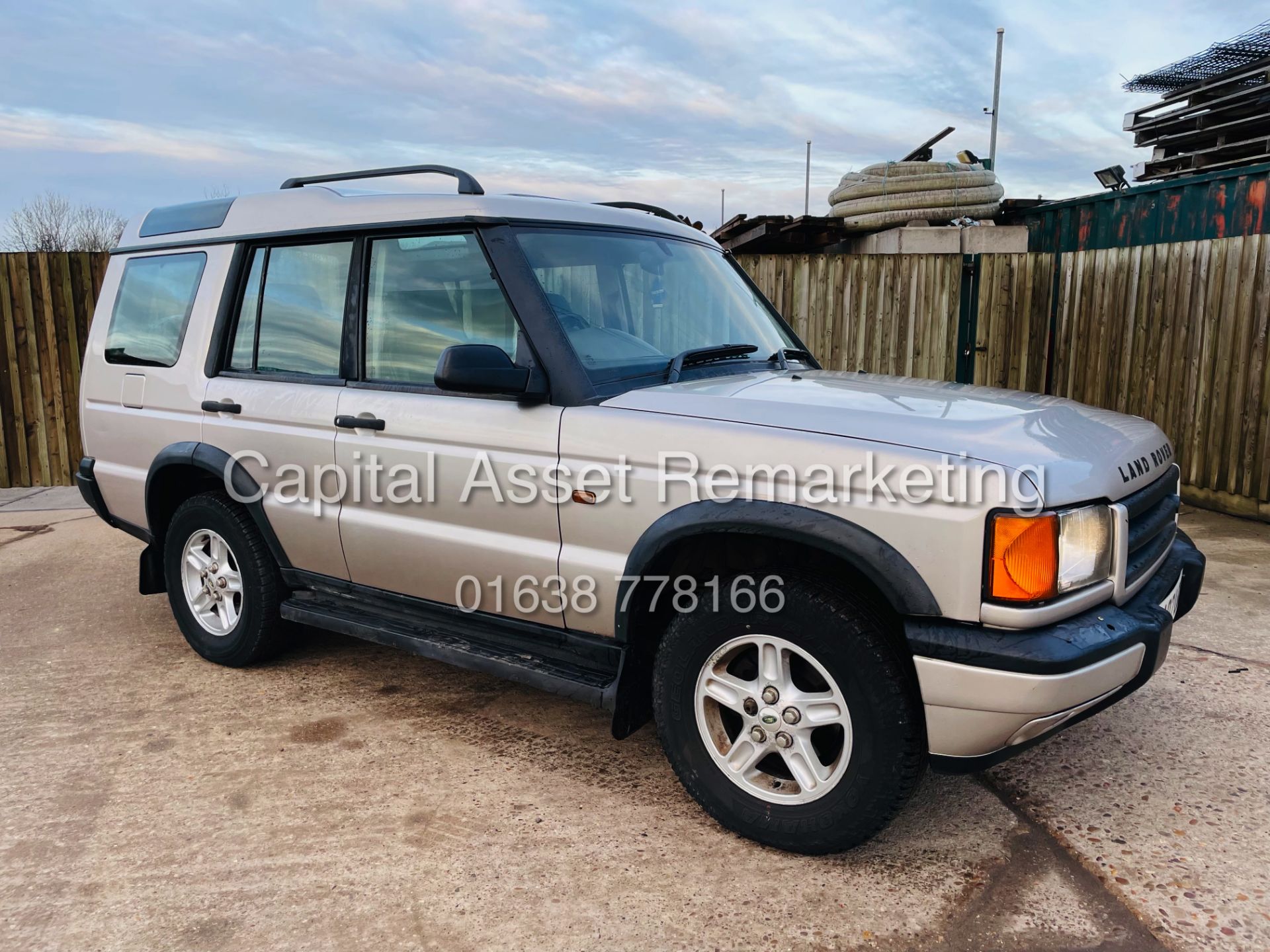 (On Sale) LAND ROVER DISCOVERY TD5 "GREAT SPEC" LEATHER - ELECTRIC SEATS - HEATED SEATS - SUN ROOFS - Image 2 of 22