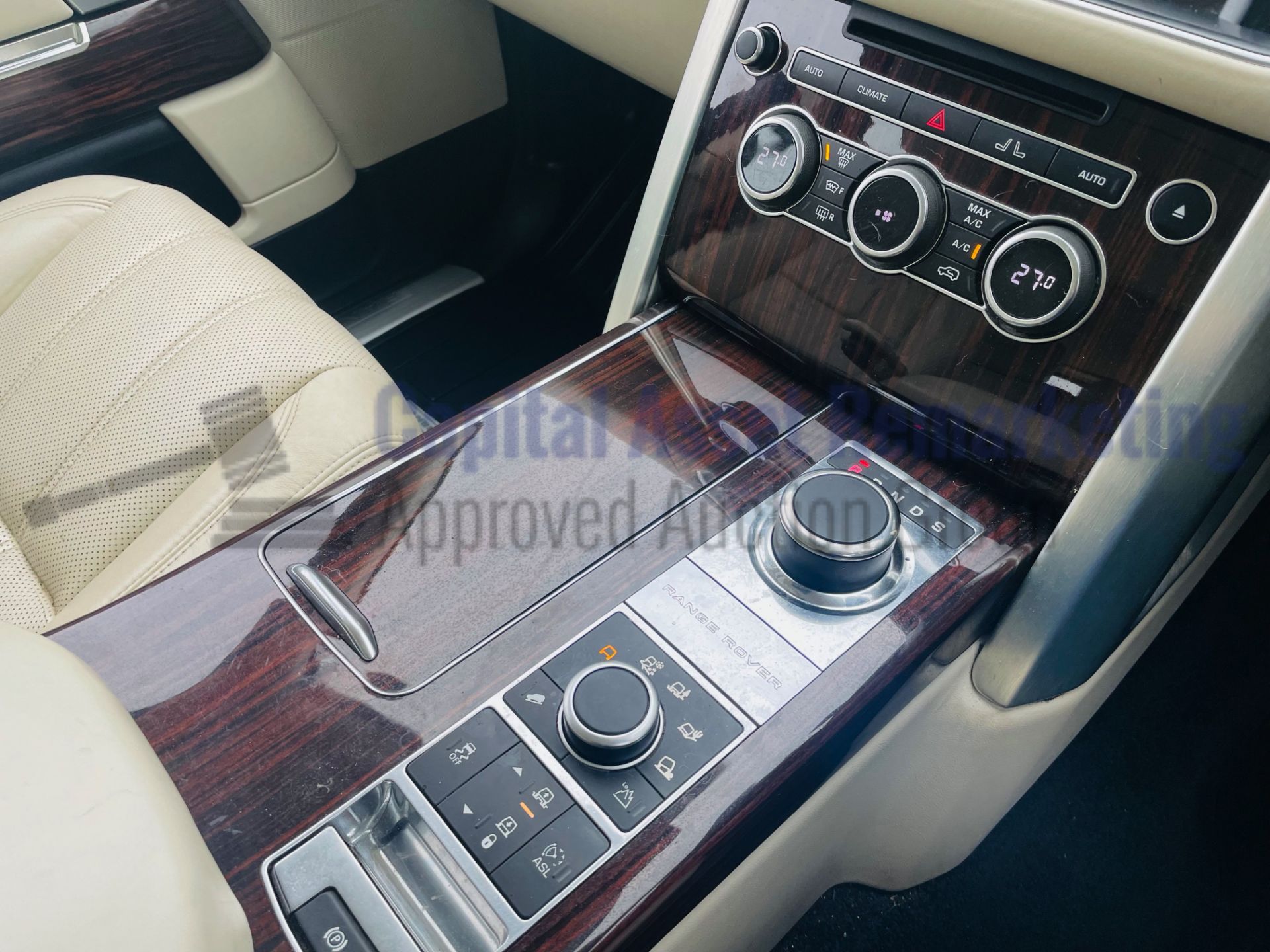 (On Sale) RANGE ROVER VOGUE *5 DOOR SUV* (2014 - NEW MODEL) '4.4 SDV8 - 8 SPEED AUTO' *FULLY LOADED* - Image 61 of 68