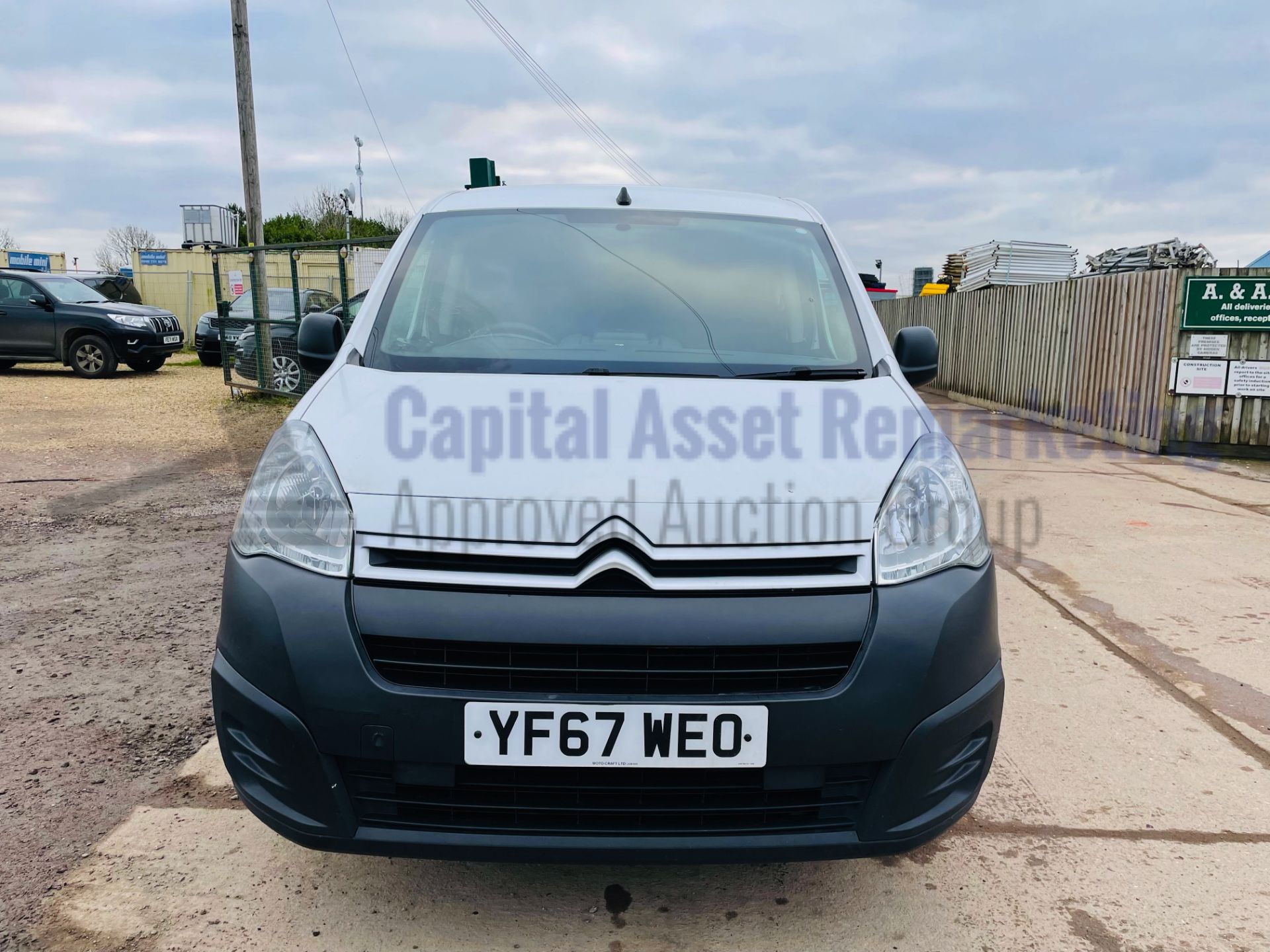 (On Sale) CITROEN BERLINGO 625 *ENTERPRISE* SWB - PANEL VAN (2018-EURO 6) '1.6 BLUE HDI' *A/C - NAV* - Image 4 of 41