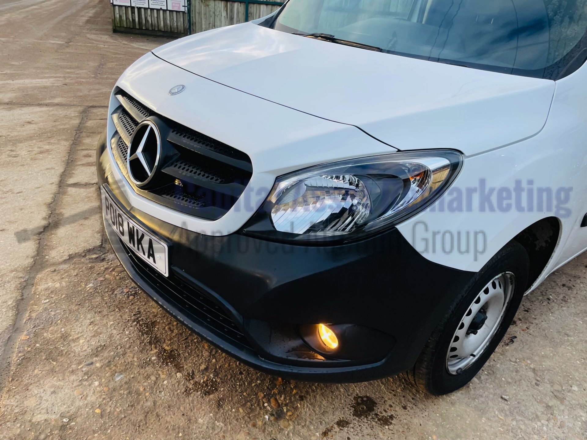 (On Sale) MERCEDES CITAN 109 CDI *XLWB - 5 SEATER CREW VAN* (2018 - EURO 6) 'STOP/START' (1 OWNER) - Image 16 of 40