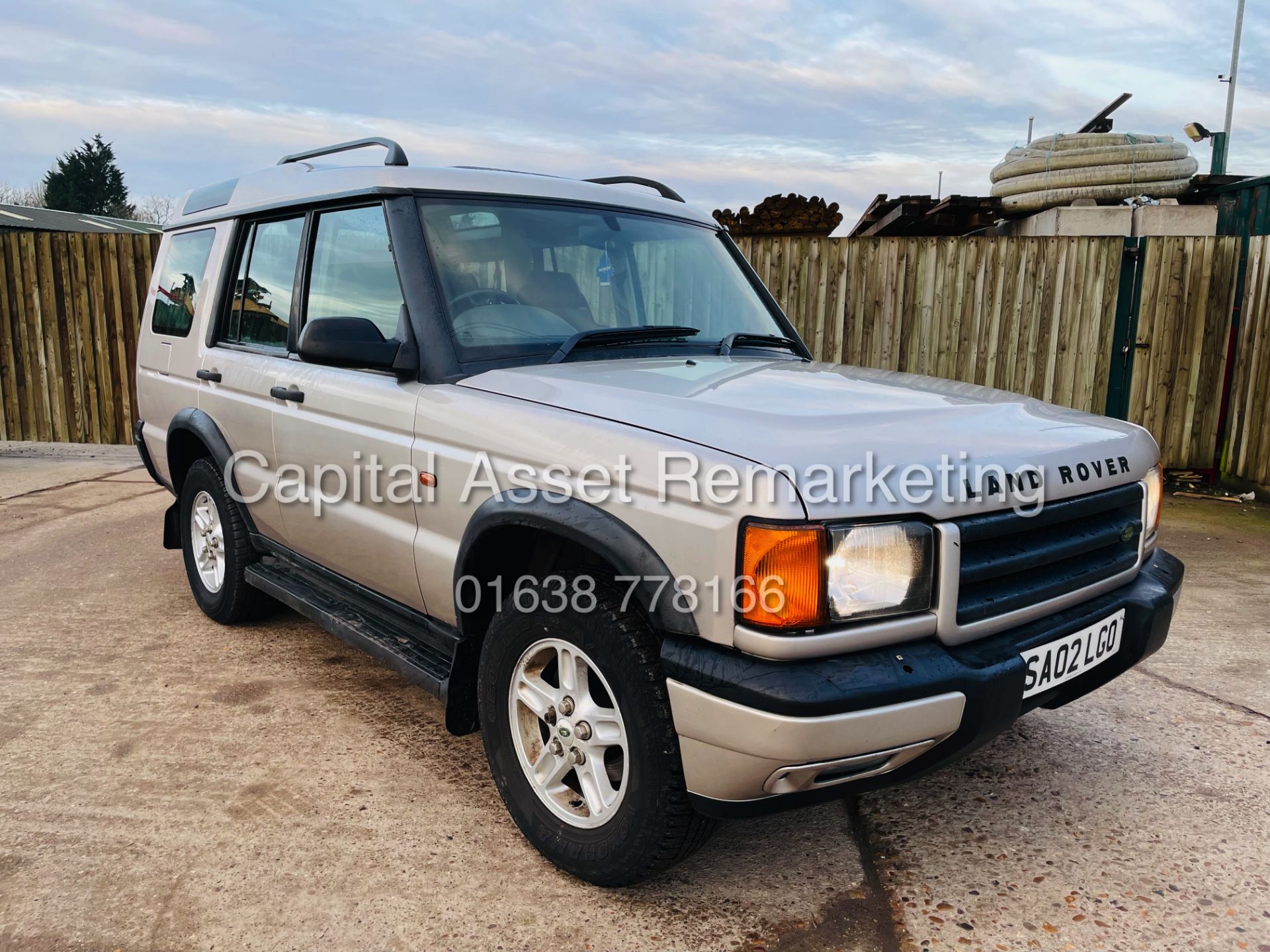 (On Sale) LAND ROVER DISCOVERY TD5 "GREAT SPEC" LEATHER - ELECTRIC SEATS - HEATED SEATS - SUN ROOFS - Image 3 of 22