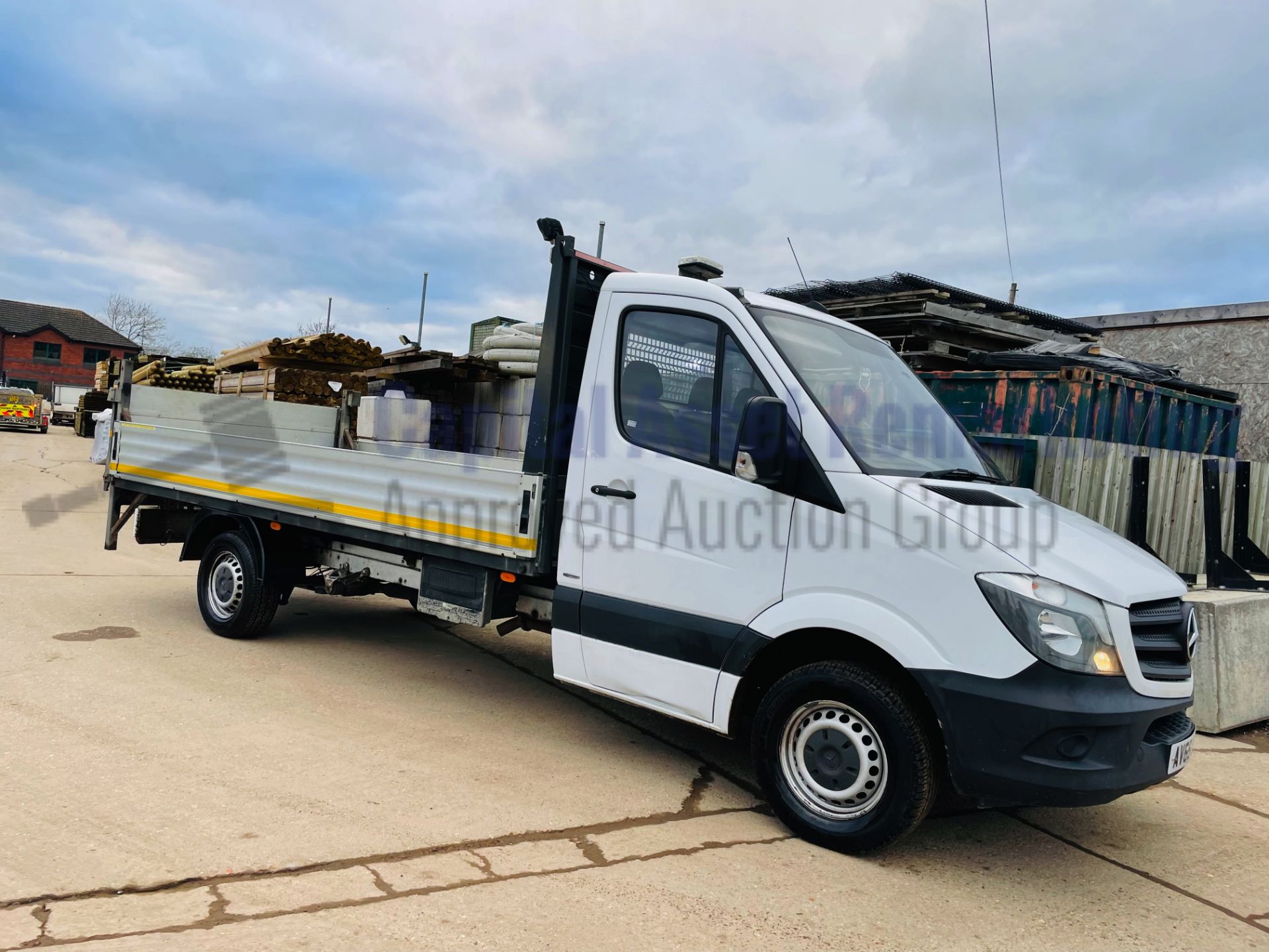 MERCEDES-BENZ SPRINTER 316 CDI *LWB - DROPSIDE* (2016 MODEL) '160 BHP - 6 SPEED' *TAIL-LIFT* - Image 13 of 36