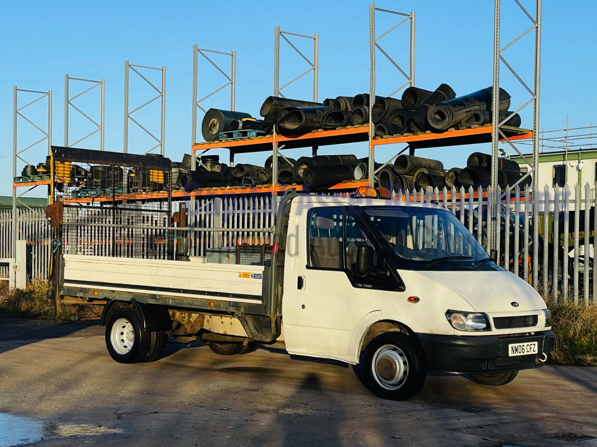 (On Sale) FORD TRANSIT RWD *LWB - DROPSIDE TRUCK* (2006) '2.4 TDCI - 115 BHP' *EX COUNCIL* (57,000K) - Image 12 of 32