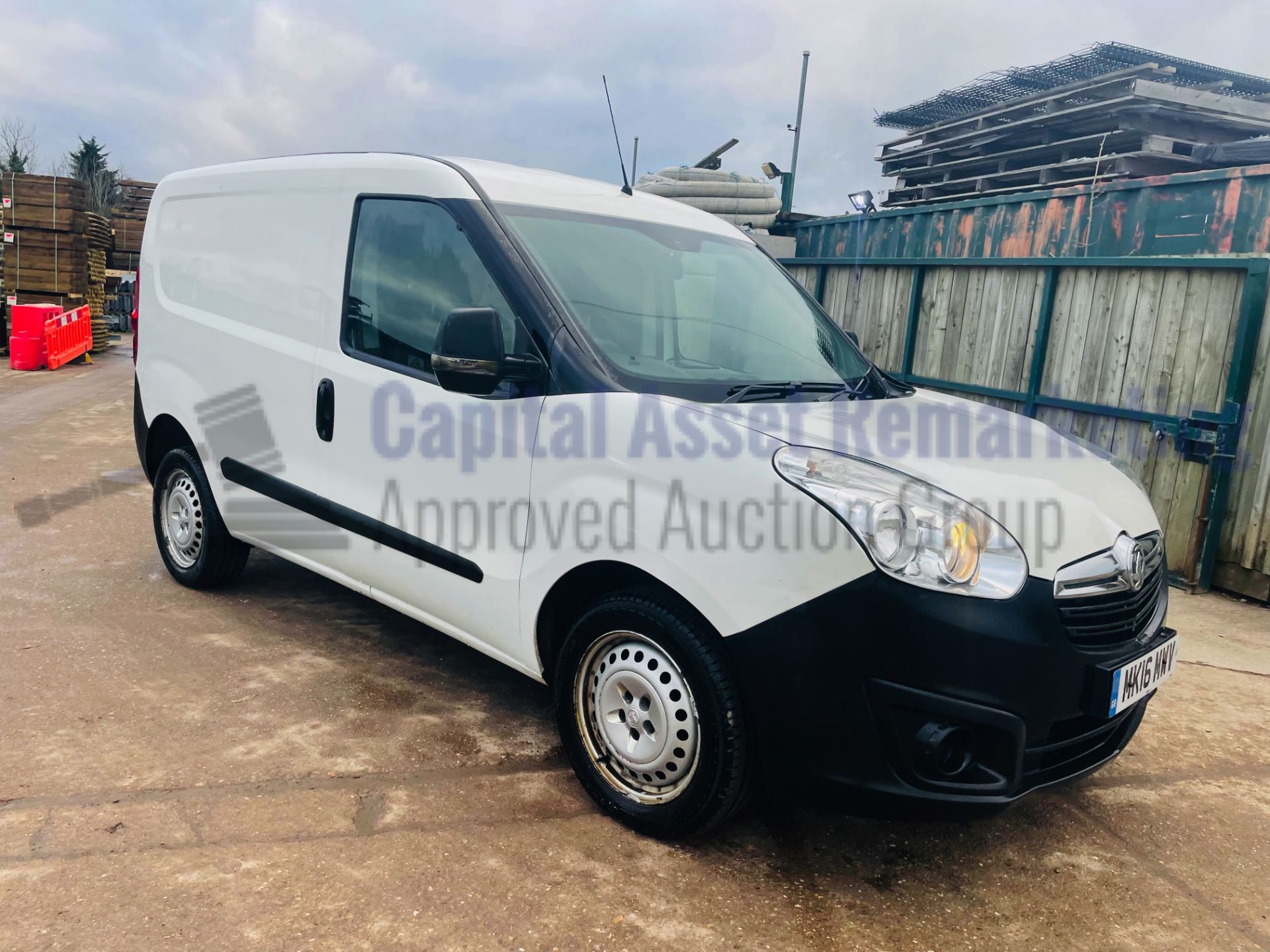 (On Sale) VAUXHALL COMBO 2300 *SWB - PANEL VAN* (2016) '1.6 CDTI -105 BHP- 6 SPEED' *AIR CON* - Image 12 of 35