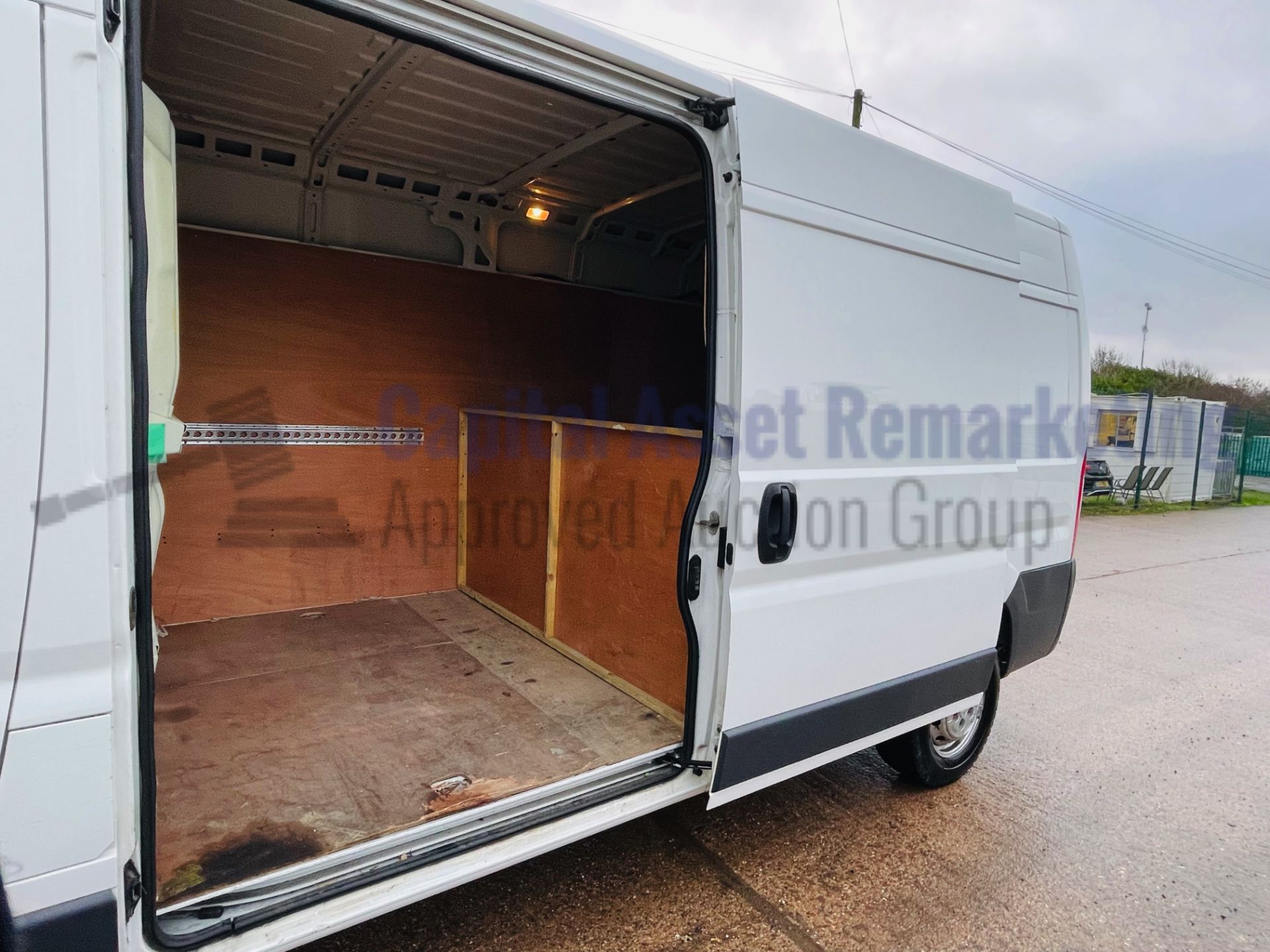 (On Sale) PEUGEOT BOXER *LWB HI-ROOF* PANEL VAN (2017 - EURO 6) '2.0 BLUE HDI - 6 SPEED' (3500 KG) - Image 24 of 40