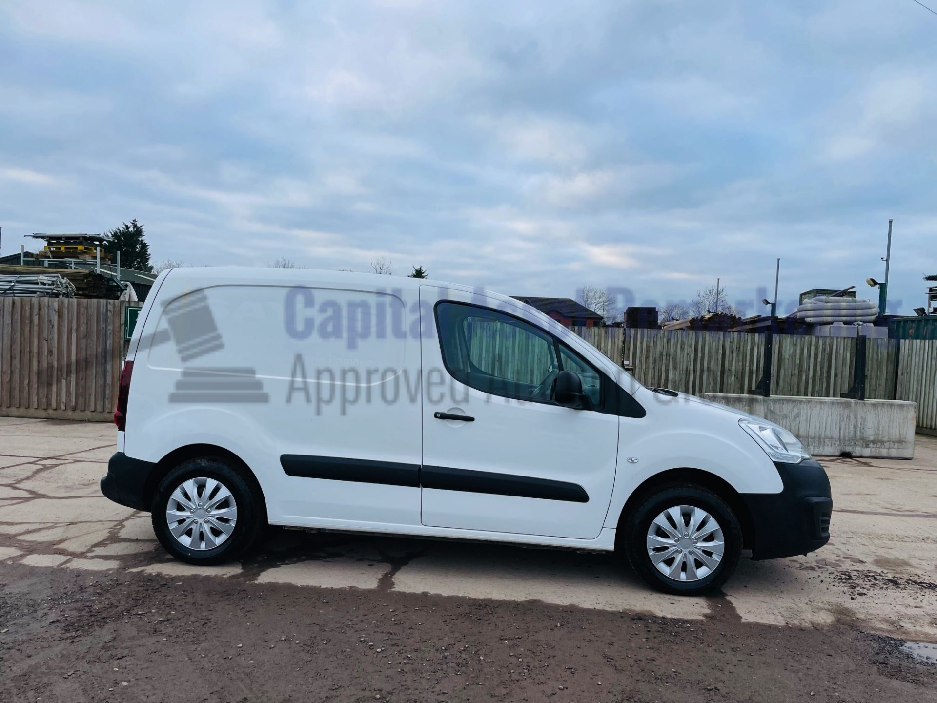 (On Sale) CITROEN BERLINGO 625 *ENTERPRISE* SWB - PANEL VAN (2018-EURO 6) '1.6 BLUE HDI' *A/C - NAV* - Image 14 of 41