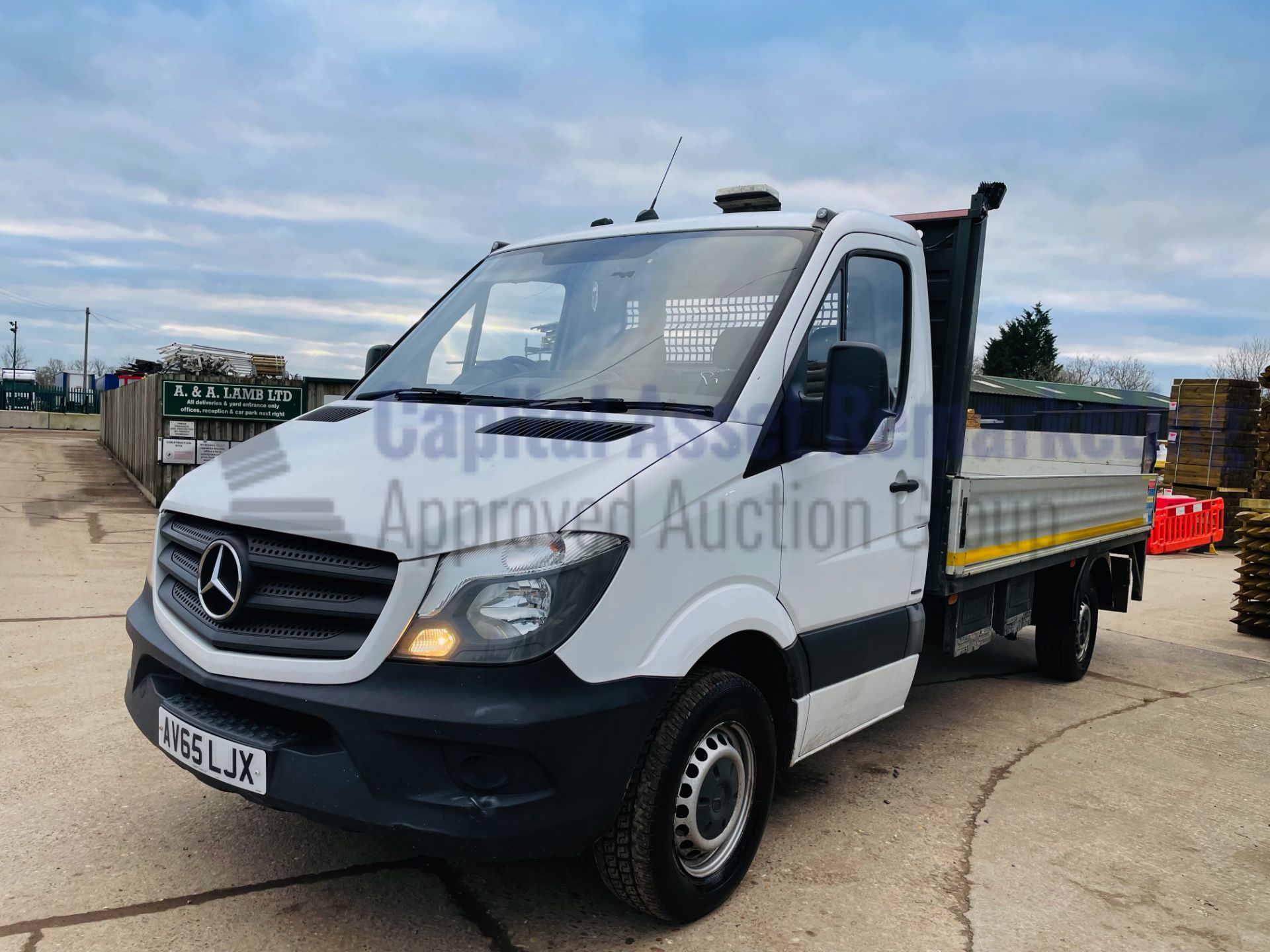 MERCEDES-BENZ SPRINTER 316 CDI *LWB - DROPSIDE* (2016 MODEL) '160 BHP - 6 SPEED' *TAIL-LIFT* - Image 2 of 36