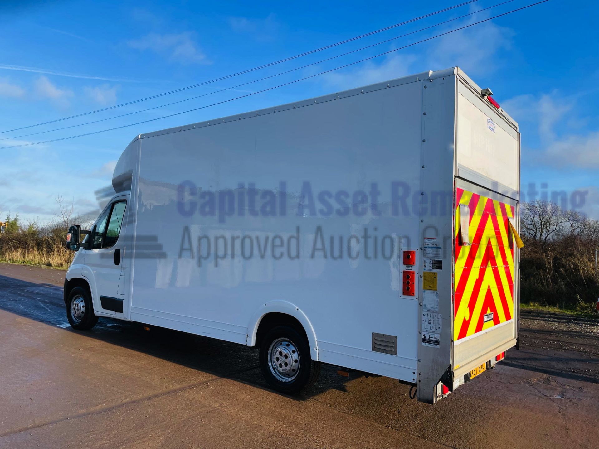 (On Sale) PEUGEOT BOXER 335 *LWB - LOW LOADER / LUTON BOX VAN* (67 REG - EURO 6) '130 BHP - 6 SPEED' - Image 5 of 40