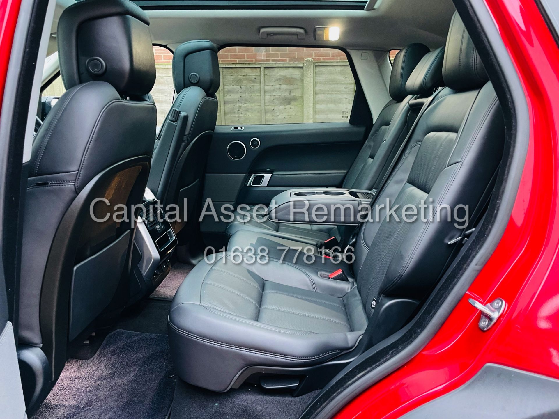 RANGE ROVER "SPORT HSE DYNAMIC" AUTO (2019 MODEL) - MEGA SPEC - DYNAMIC PACK - BLACK PACK - PAN ROOF - Image 39 of 42