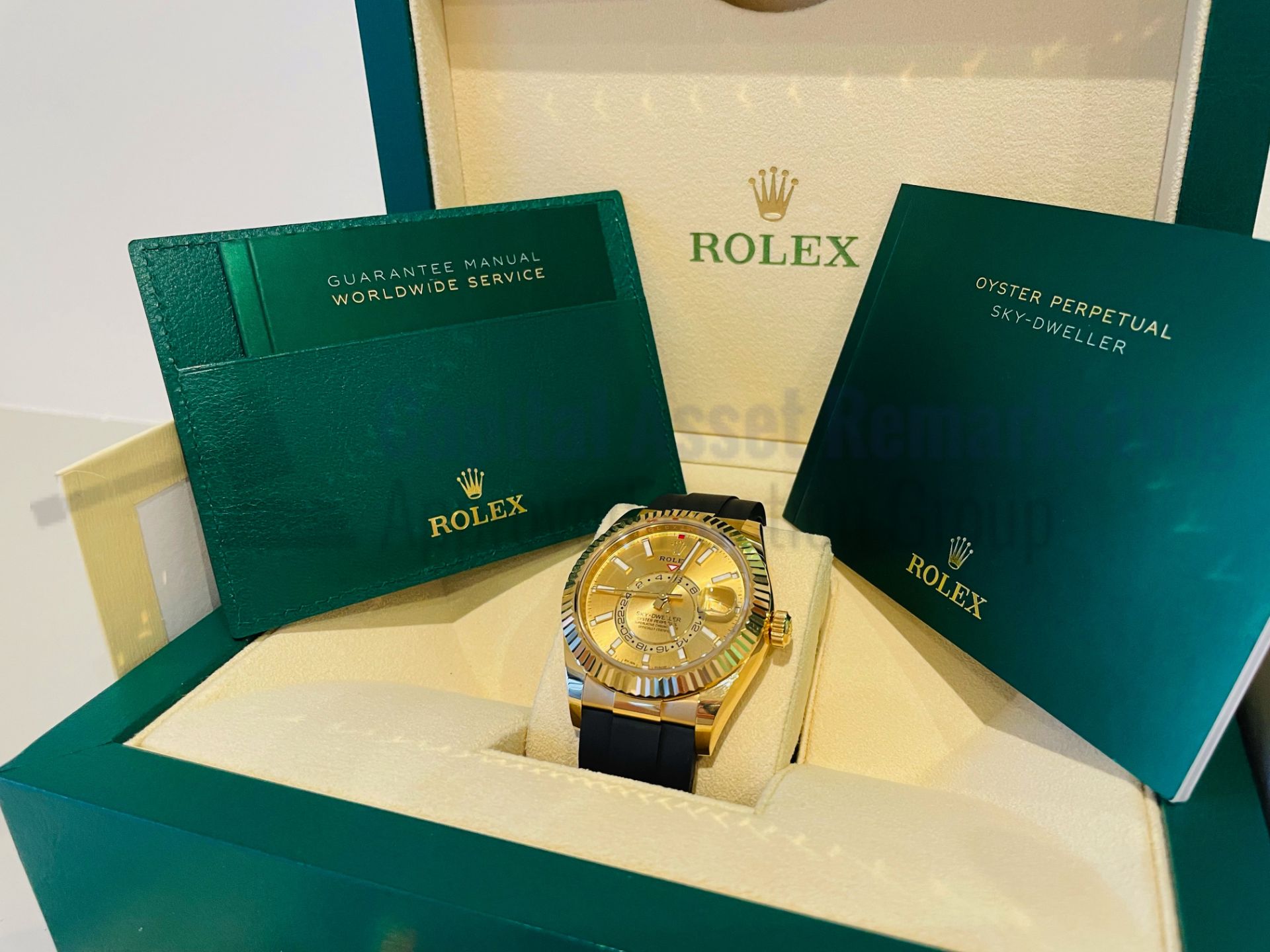 ROLEX SKY-DWELLER 42MM *18CT GOLD* (2021 - BRAND NEW / UNWORN) *OYSTER-FLEX* (BEAT THE 5 YEAR WAIT) - Image 8 of 12