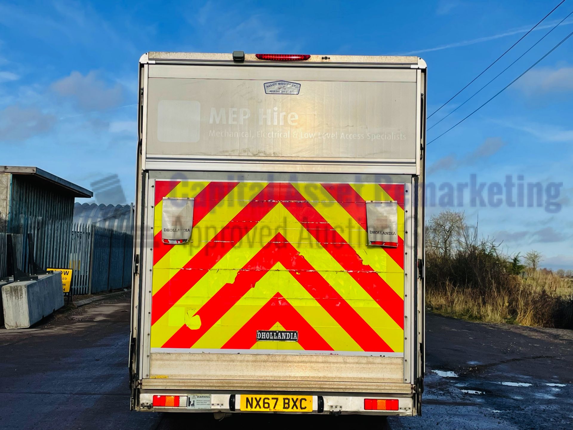 (On Sale) PEUGEOT BOXER 335 *LWB - LOW LOADER / LUTON BOX VAN* (67 REG - EURO 6) '130 BHP - 6 SPEED' - Image 7 of 40