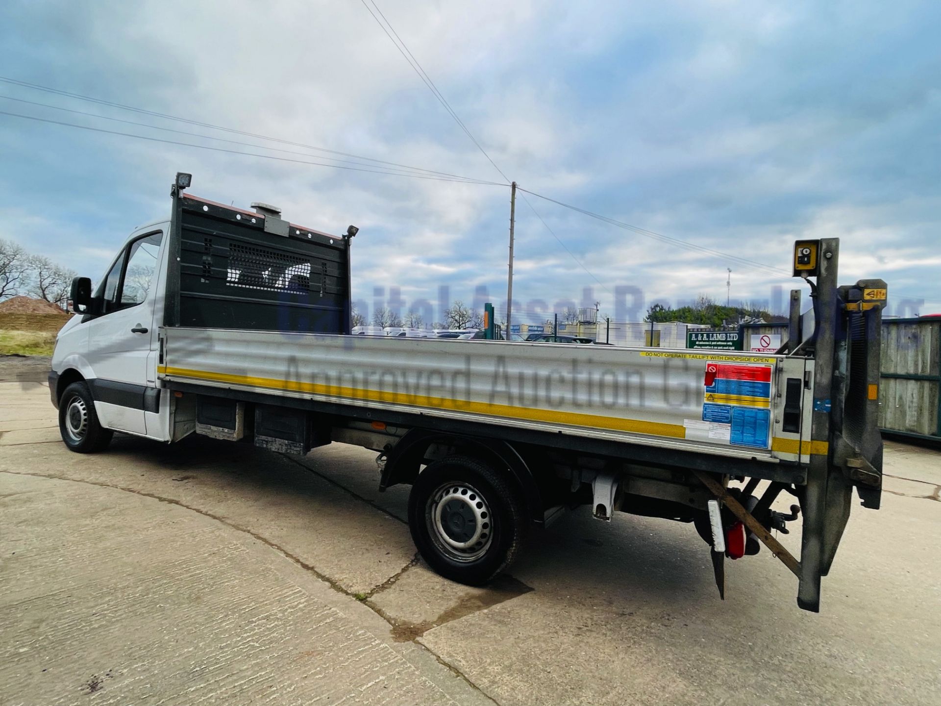 MERCEDES-BENZ SPRINTER 316 CDI *LWB - DROPSIDE* (2016 MODEL) '160 BHP - 6 SPEED' *TAIL-LIFT* - Image 4 of 36