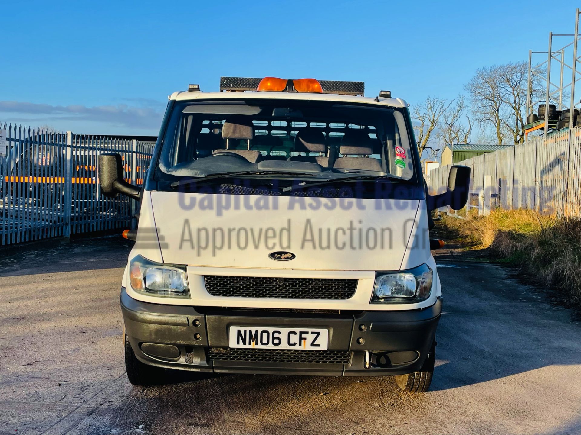 (On Sale) FORD TRANSIT RWD *LWB - DROPSIDE TRUCK* (2006) '2.4 TDCI - 115 BHP' *EX COUNCIL* (57,000K) - Image 14 of 32