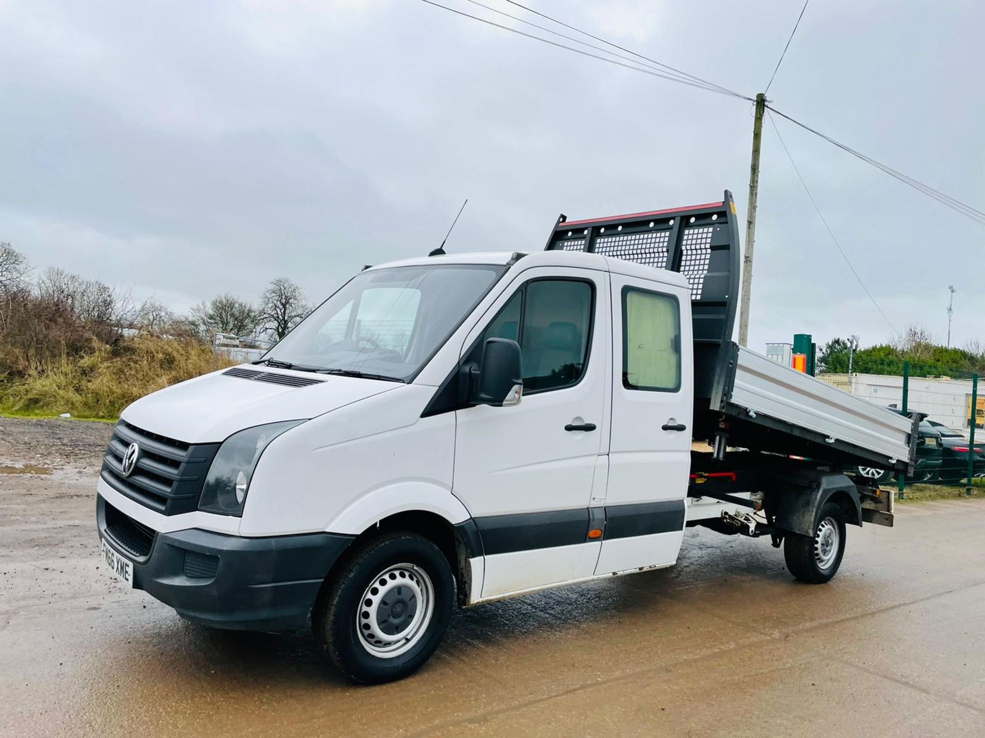 ON SALE VOLKSWAGEN CRAFTER CR35 2.0TDI D/CAB TIPPER TRUCK (2017 REG)- EURO 6 - ULEZ COMPLIANT