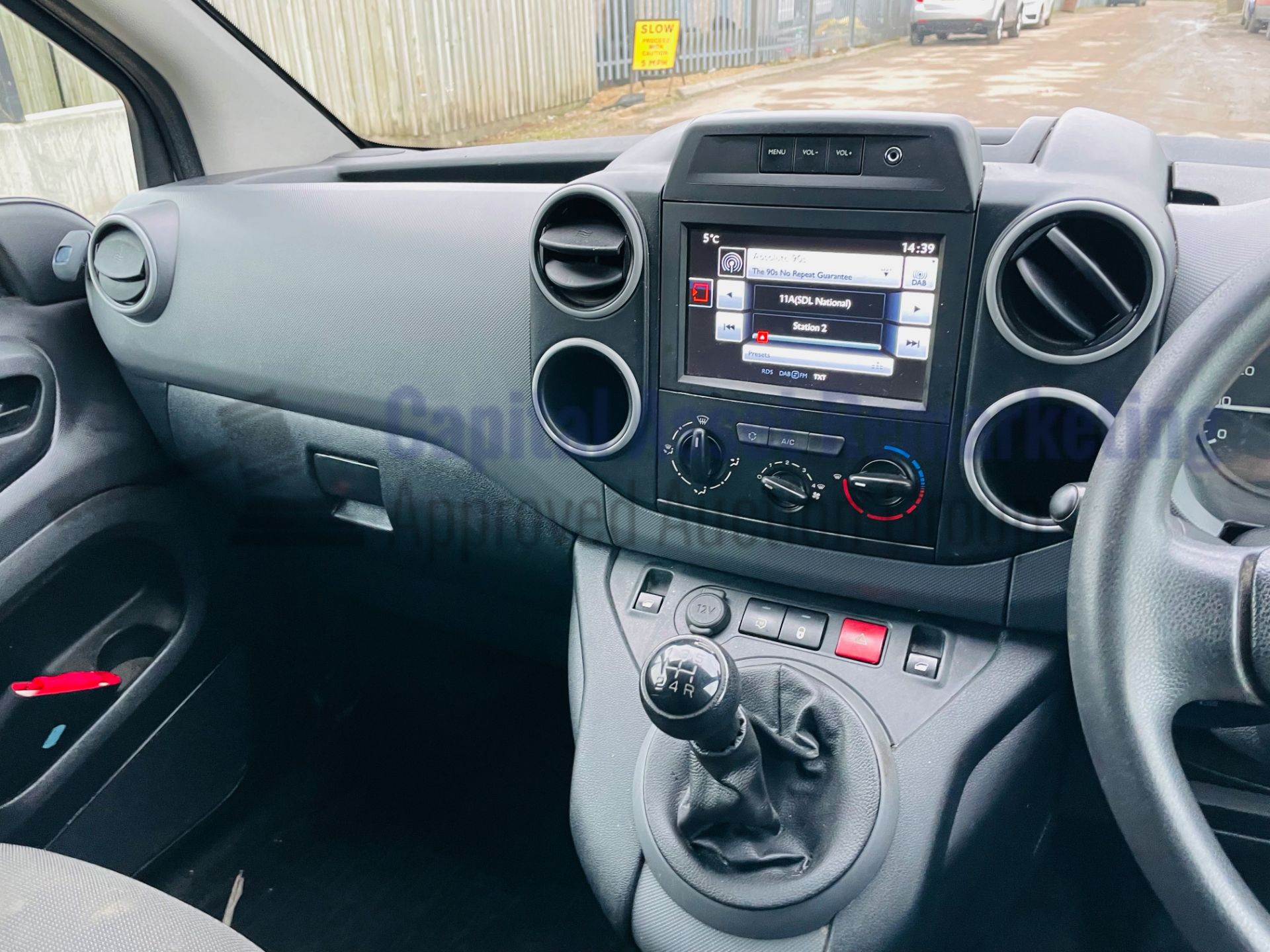 (On Sale) CITROEN BERLINGO 625 *ENTERPRISE* SWB - PANEL VAN (2018-EURO 6) '1.6 BLUE HDI' *A/C - NAV* - Image 34 of 41