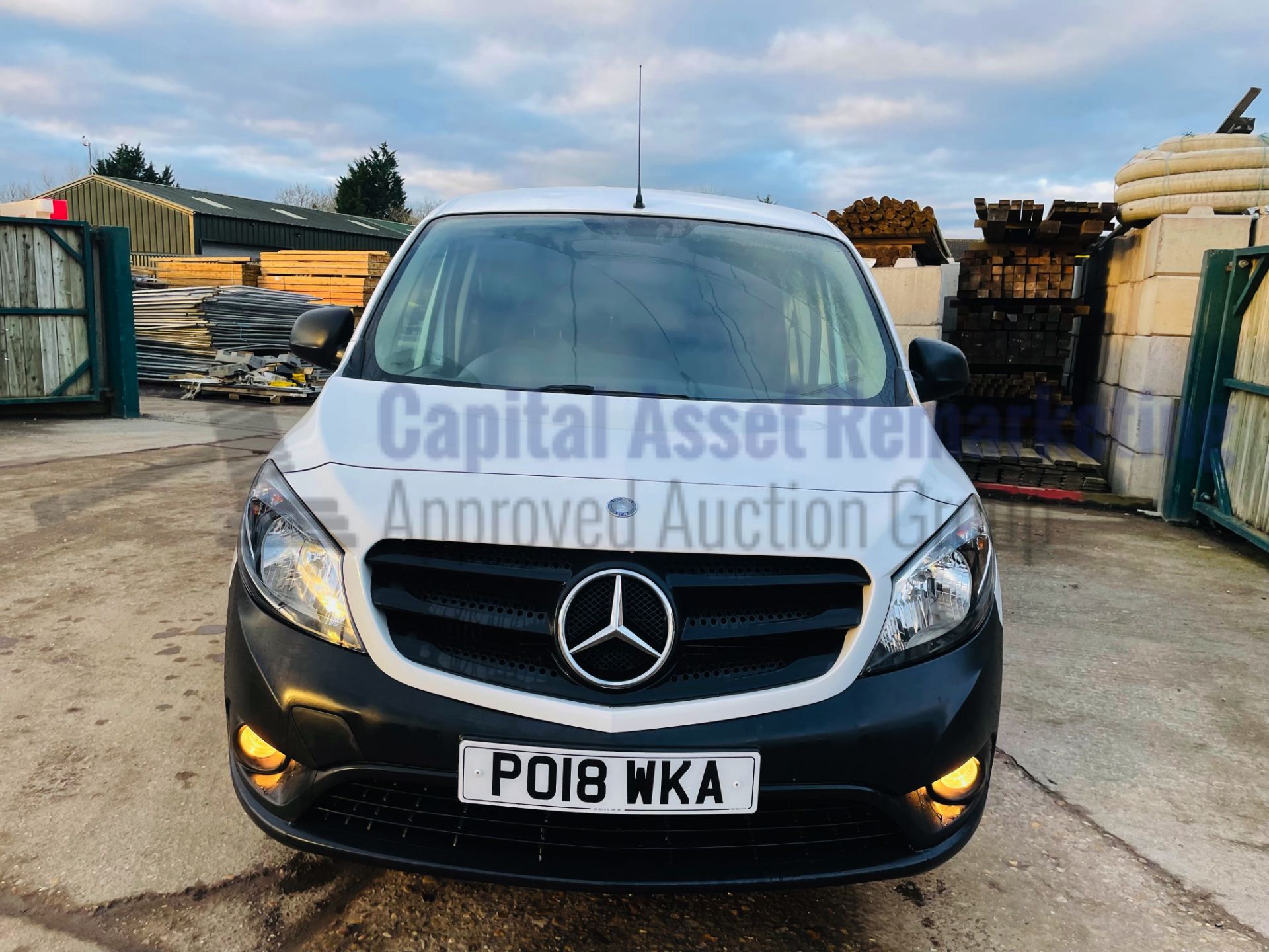 (On Sale) MERCEDES CITAN 109 CDI *XLWB - 5 SEATER CREW VAN* (2018 - EURO 6) 'STOP/START' (1 OWNER) - Image 14 of 40