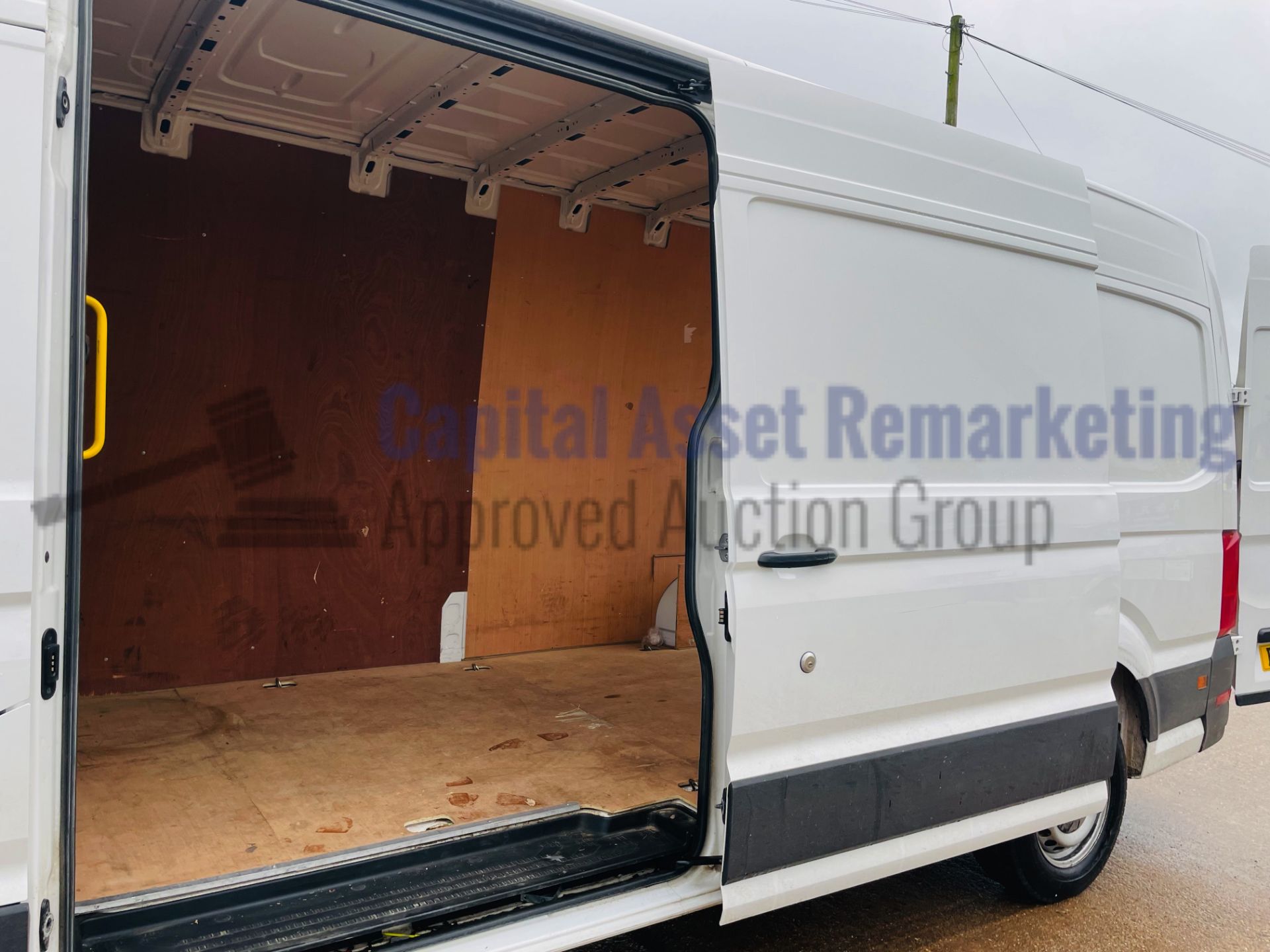 (On Sale) VOLKSWAGEN CRAFTER CR35 *LWB HI-ROOF* (69 REG - EURO 6) '2.0 TDI - 6 SPEED' *LOW MILEAGE* - Image 23 of 37