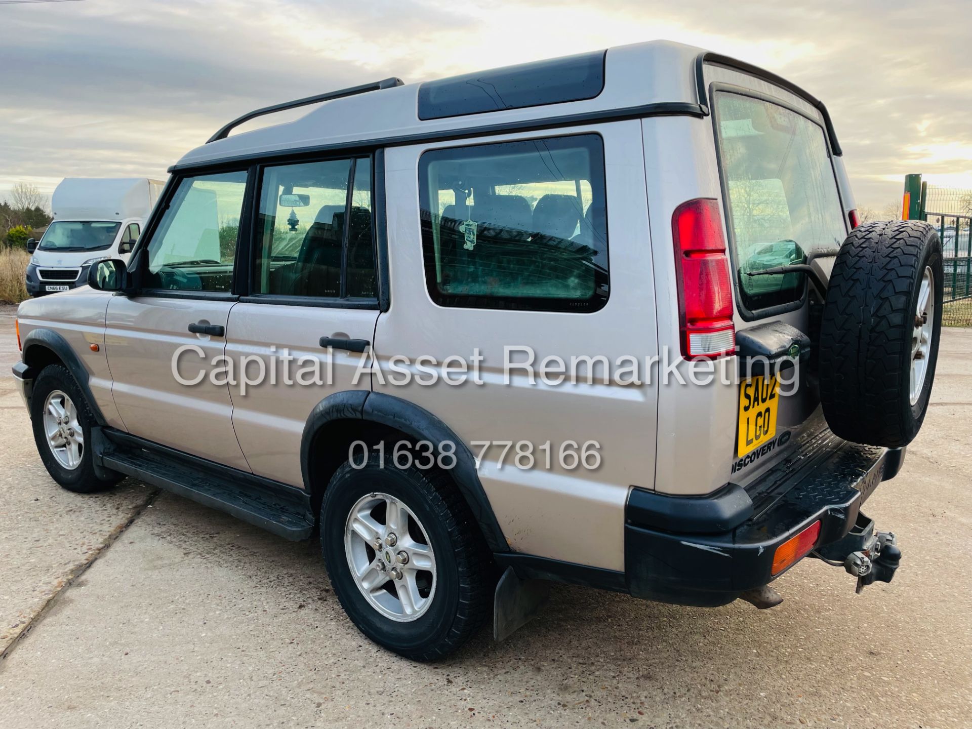 (On Sale) LAND ROVER DISCOVERY TD5 "GREAT SPEC" LEATHER - ELECTRIC SEATS - HEATED SEATS - SUN ROOFS - Image 8 of 22