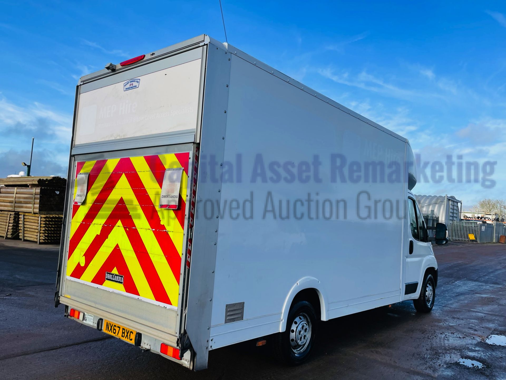 (On Sale) PEUGEOT BOXER 335 *LWB - LOW LOADER / LUTON BOX VAN* (67 REG - EURO 6) '130 BHP - 6 SPEED' - Image 8 of 40