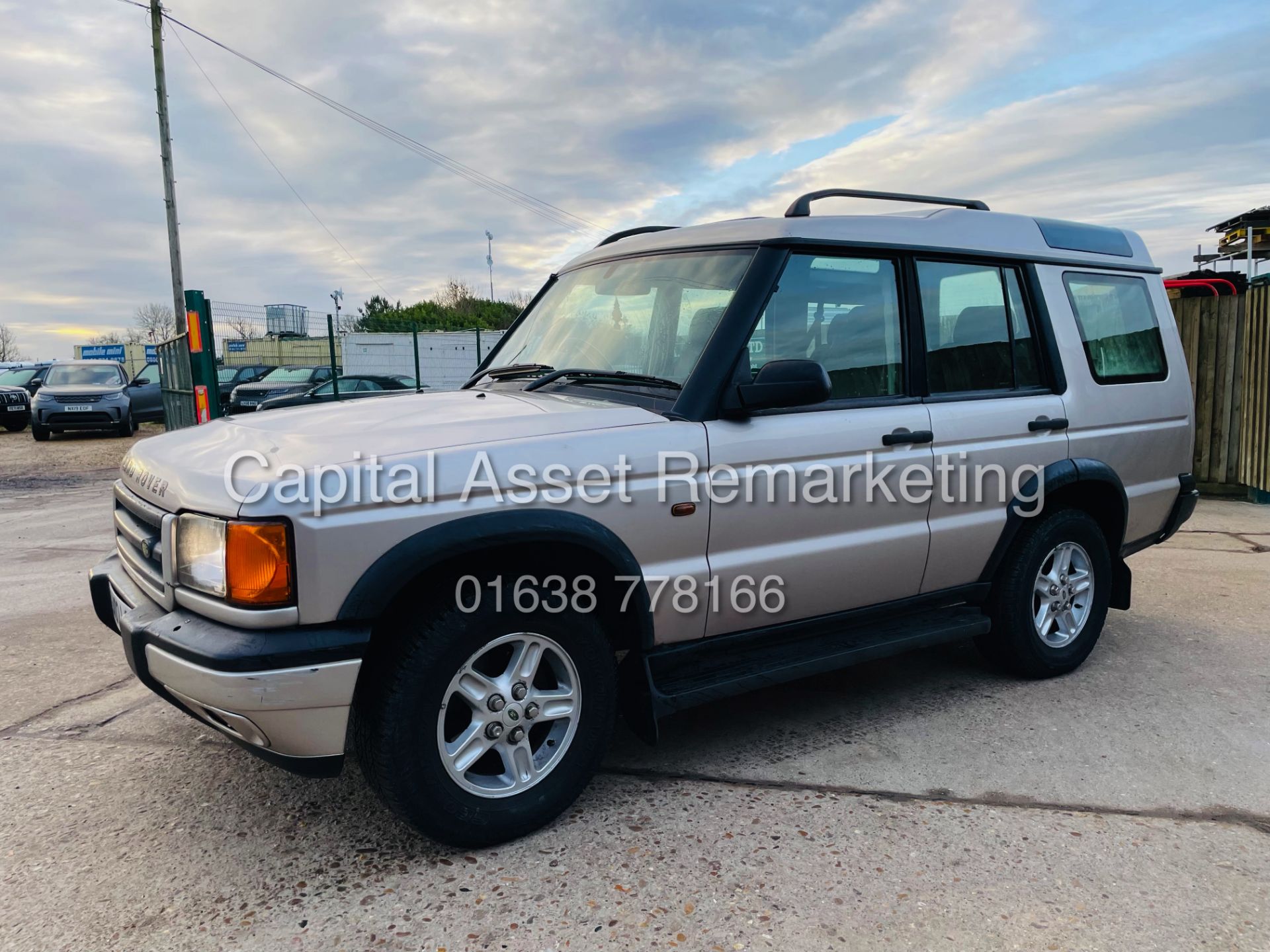 (On Sale) LAND ROVER DISCOVERY TD5 "GREAT SPEC" LEATHER - ELECTRIC SEATS - HEATED SEATS - SUN ROOFS - Image 7 of 22