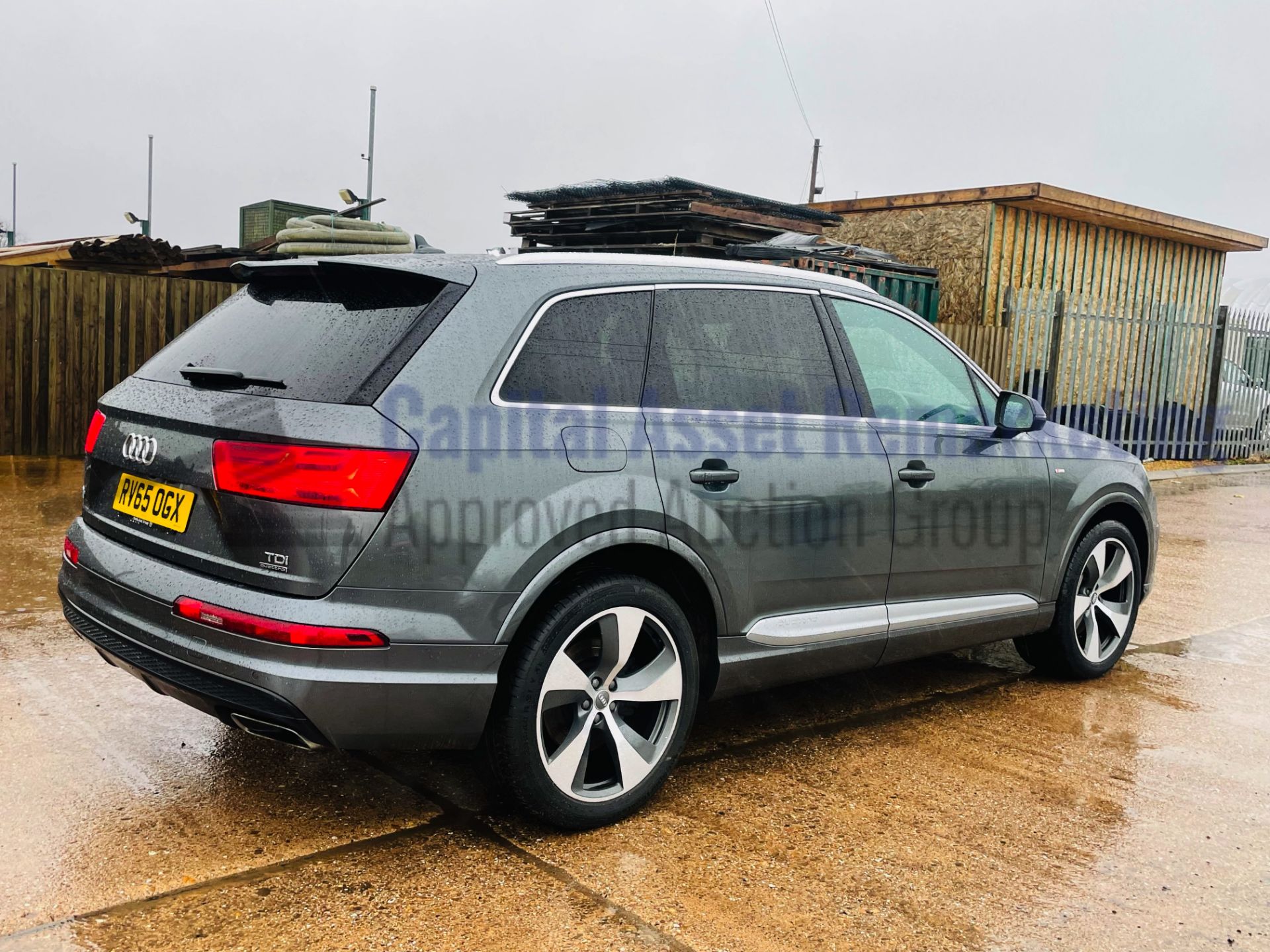 AUDI Q7 *S-LINE QUATTRO* 7 SEATER SUV (2016 MODEL) '3.0 V6 TDI - 272 BHP - AUTO' *FULLY LOADED* - Image 13 of 58