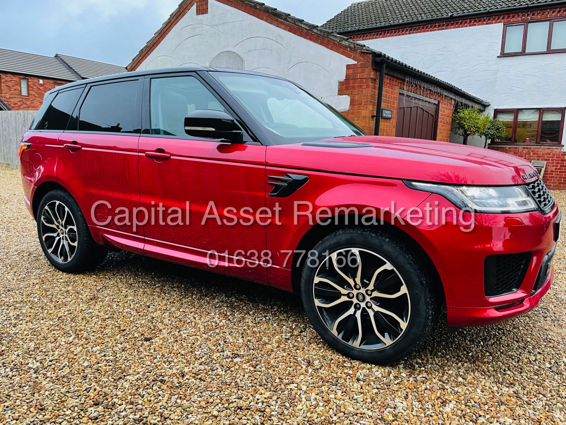 RANGE ROVER "SPORT HSE DYNAMIC" AUTO (2019 MODEL) - MEGA SPEC - DYNAMIC PACK - BLACK PACK - PAN ROOF - Image 7 of 42