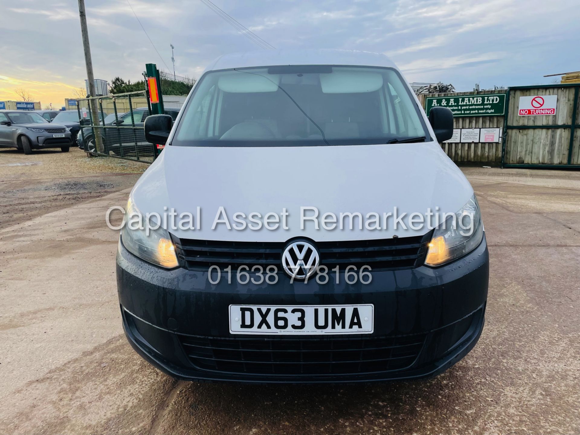 ON SALE VOLKSWAGEN CADDY TDI C20 (2014 MODEL) 1 OWNER - AC - ELEC PACK - SIDE DOOR - SERVICE HISTORY - Image 4 of 19