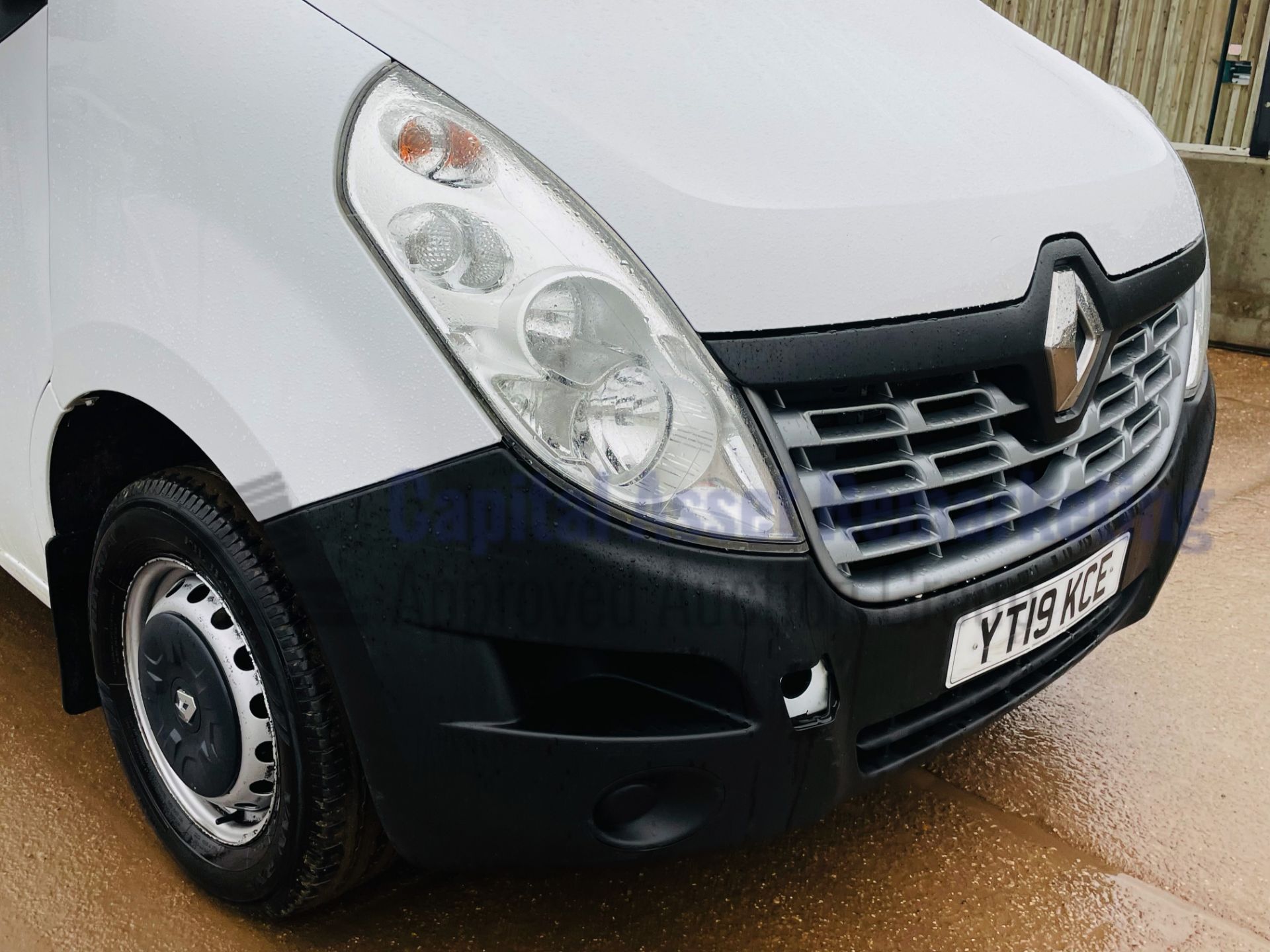 RENAULT MASTER *BUSINESS ENERGY* LWB - EXTRA HIGH ROOF (2019 - EURO 6) '145 BHP - 6 SPEED' *SAT NAV* - Image 15 of 39