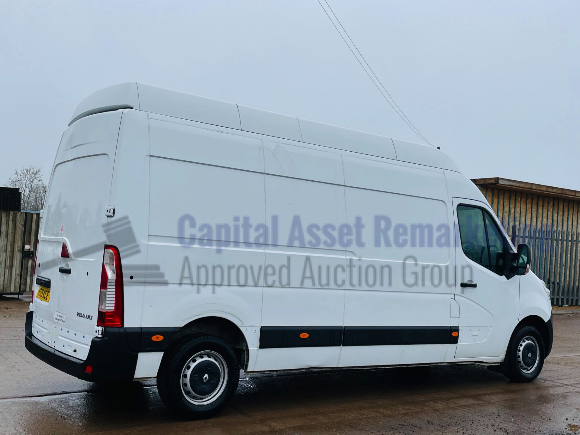 RENAULT MASTER *BUSINESS ENERGY* LWB - EXTRA HIGH ROOF (2019 - EURO 6) '145 BHP - 6 SPEED' *SAT NAV* - Image 13 of 39