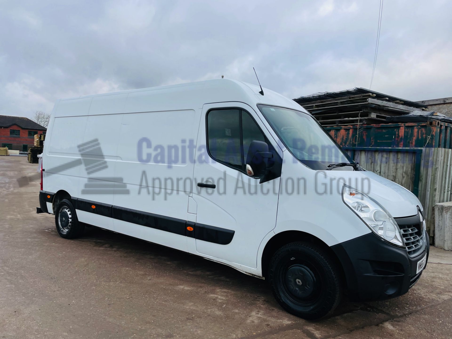 RENAULT MASTER *BUSINESS ENERGY* LWB VAN (2017 - EURO 6) 2.3 DCI -145 BHP - 6 SPEED *A/C* (3500 KG) - Image 2 of 30