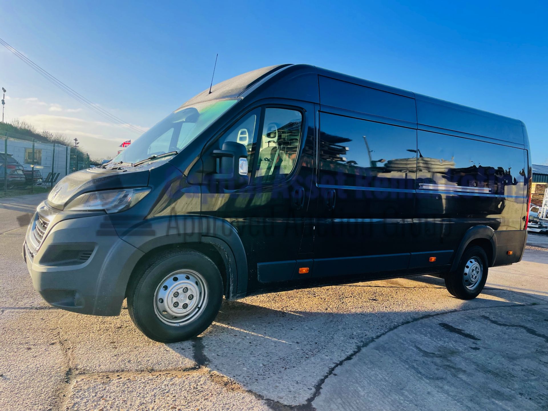 ON SALE PEUGEOT BOXER *PROFESSIONAL* L4 - XLWB HI-ROOF (2017 - EURO 6) '2.0 BLUE HDI - *A/C & NAV* - Image 8 of 35