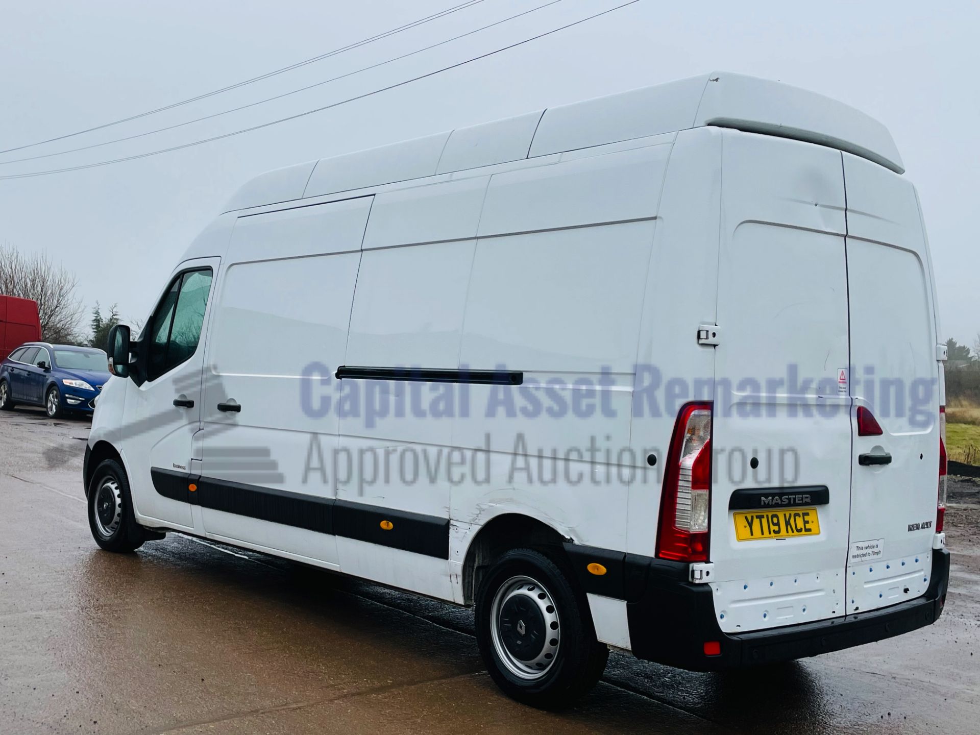 RENAULT MASTER *BUSINESS ENERGY* LWB - EXTRA HIGH ROOF (2019 - EURO 6) '145 BHP - 6 SPEED' *SAT NAV* - Image 10 of 39