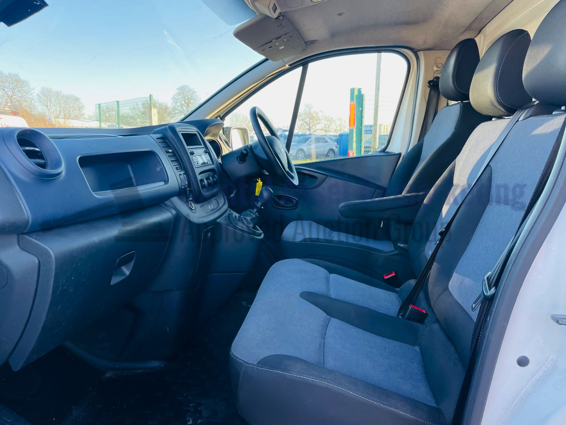 VAUXHALL VIVARO *SWB - PANEL VAN* (2018 - EURO 6) '1.6 CDTI - 120 BHP - 6 SPEED' (1 OWNER - FSH) - Image 22 of 39