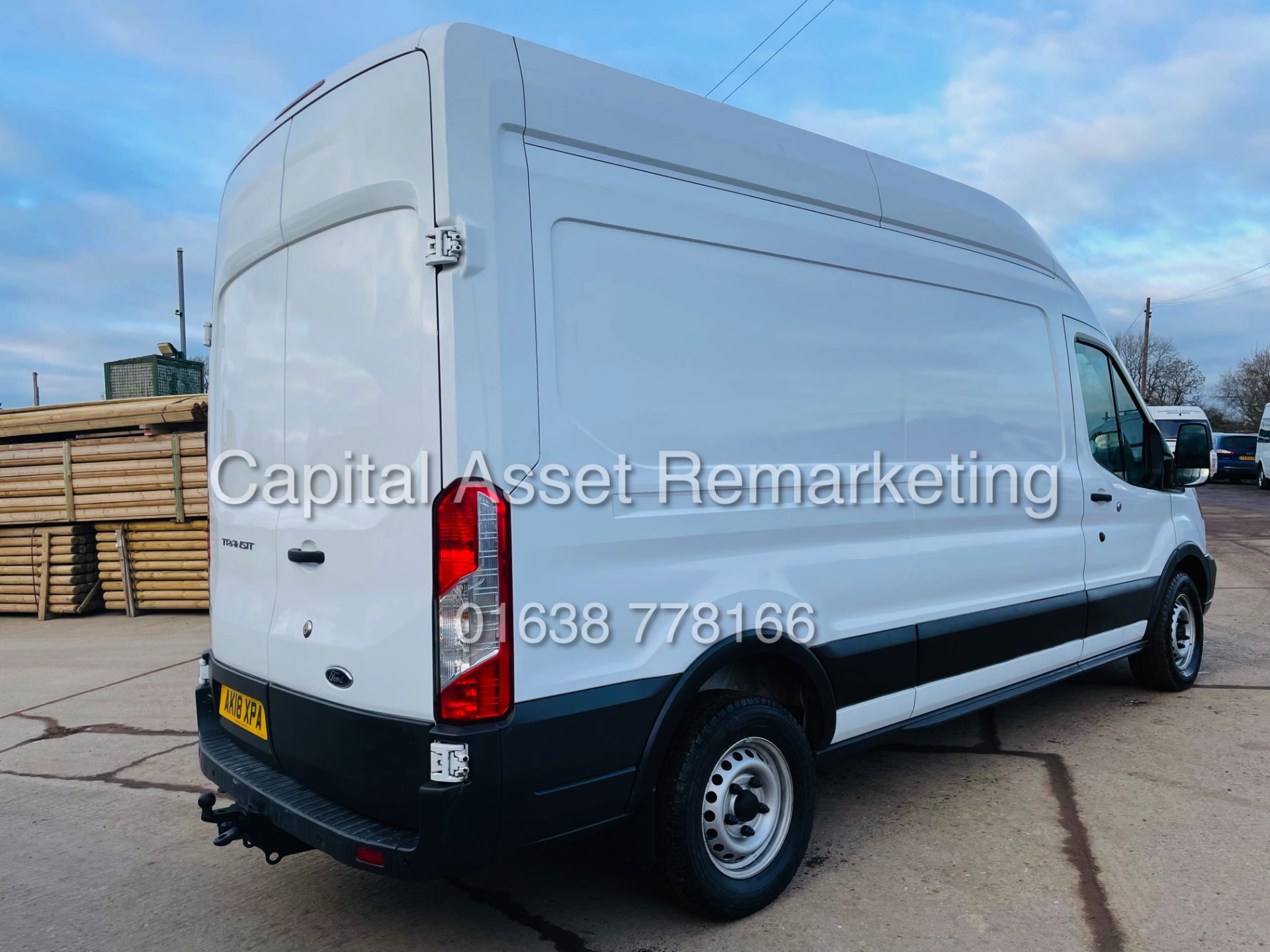 FORD TRANSIT 2.0TDCI ECOBLUE / AD-BLUE L3H3 (18 REG) 1 OWNER FSH - LONG WHEEL BASE (EURO 6) - Image 10 of 17