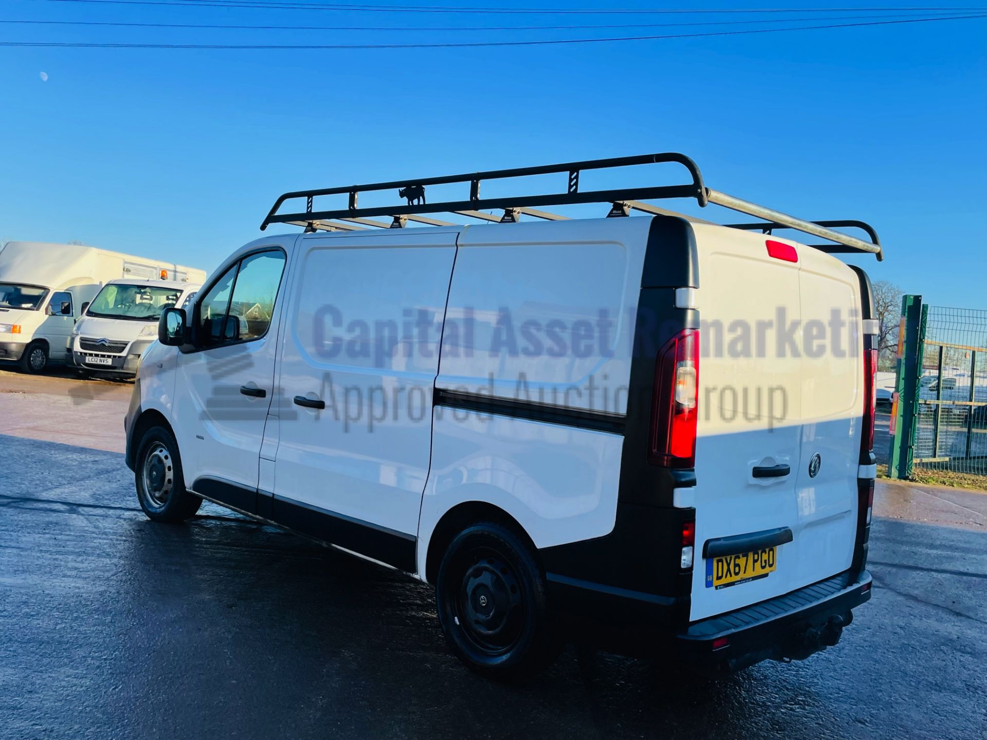 VAUXHALL VIVARO *SWB - PANEL VAN* (2018 - EURO 6) '1.6 CDTI - 120 BHP - 6 SPEED' (1 OWNER - FSH) - Image 10 of 39