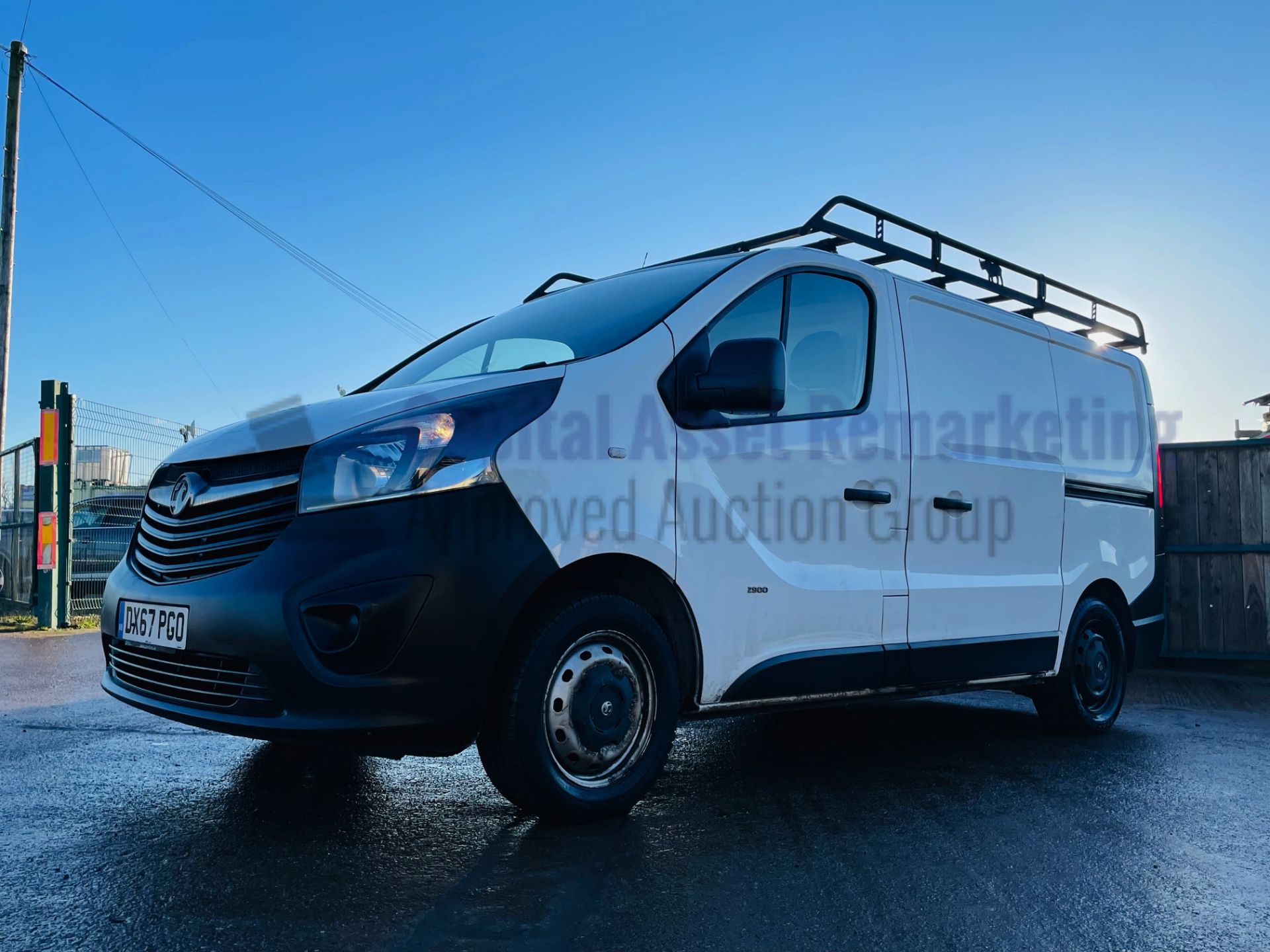 VAUXHALL VIVARO *SWB - PANEL VAN* (2018 - EURO 6) '1.6 CDTI - 120 BHP - 6 SPEED' (1 OWNER - FSH) - Image 7 of 39