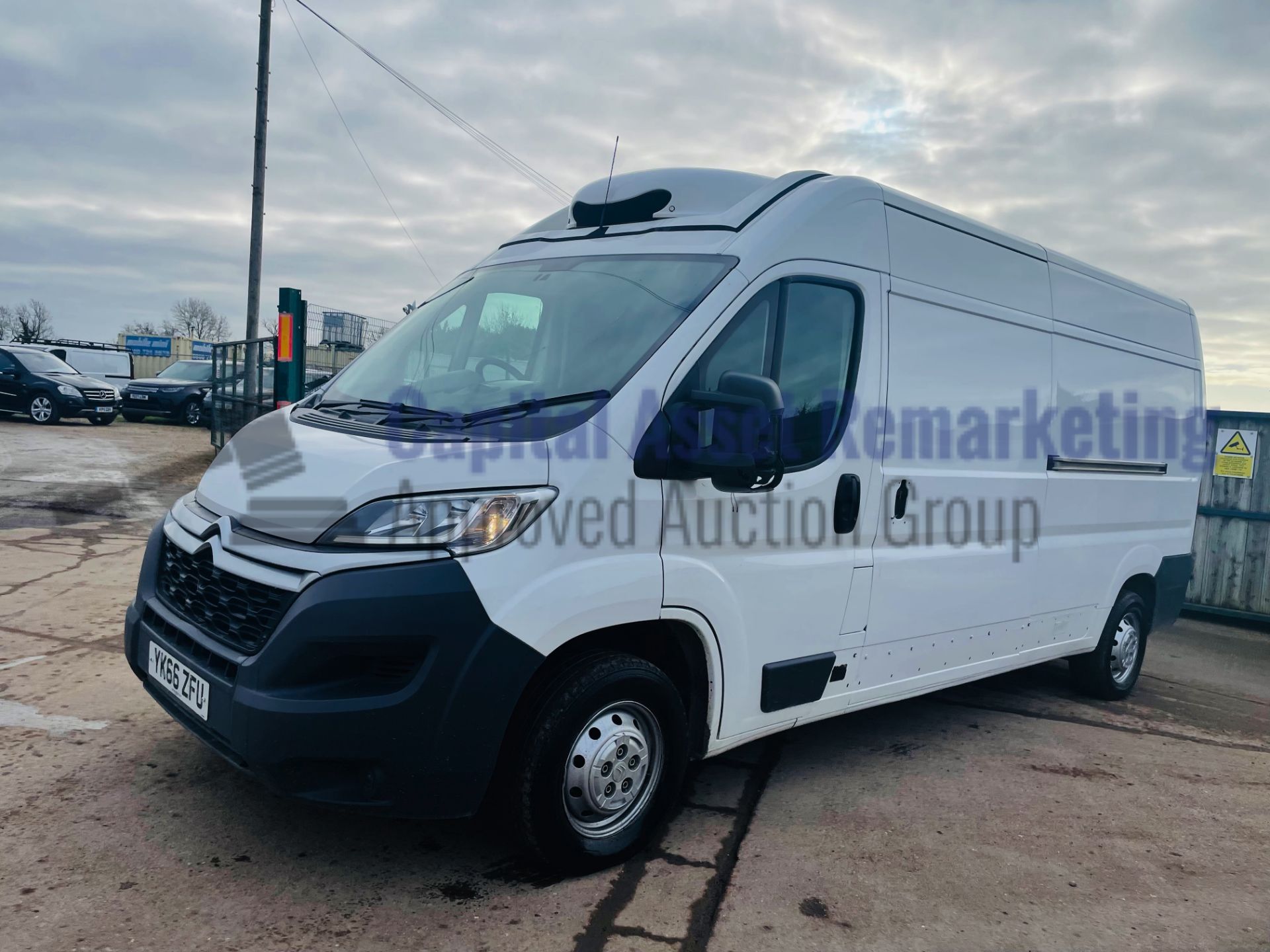 CITROEN RELAY 35 *ENTERPRISE* LWB HI-ROOF *FRIDGE VAN* (2017 - EURO 6) '2.0 BLUE HDI -6 SPEED' *A/C* - Image 6 of 42