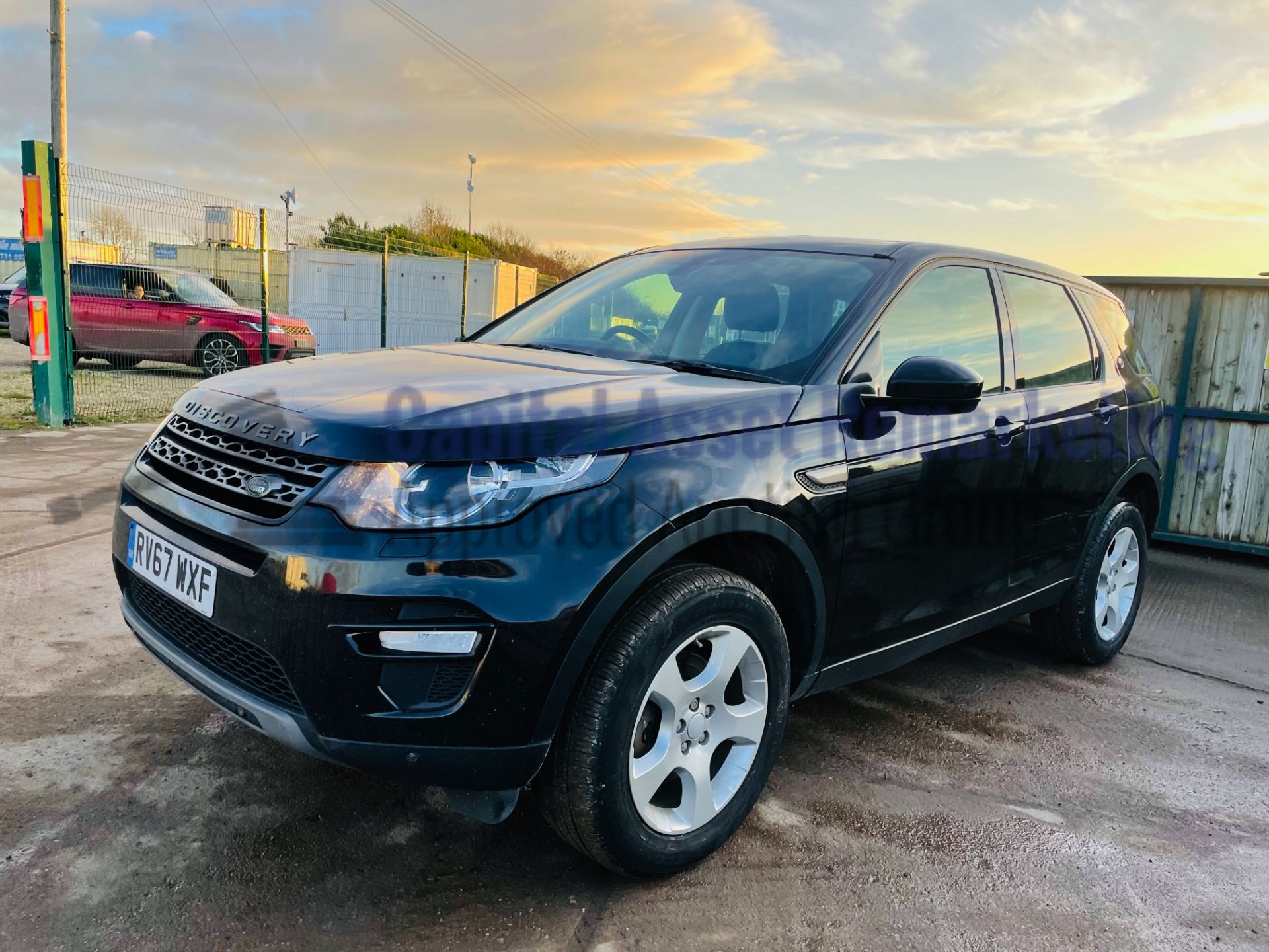 ON SALE LAND ROVER DISCOVERY SPORT *SE TECH* SUV (2018 - EURO 6) '2.0 TD4 - STOP/START' *SAT NAV* - Image 6 of 48