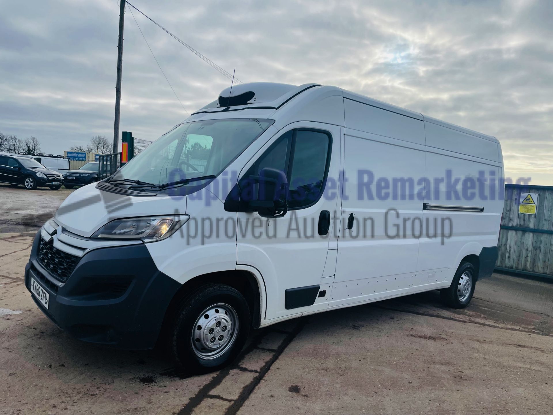 CITROEN RELAY 35 *ENTERPRISE* LWB HI-ROOF *FRIDGE VAN* (2017 - EURO 6) '2.0 BLUE HDI -6 SPEED' *A/C* - Image 7 of 42