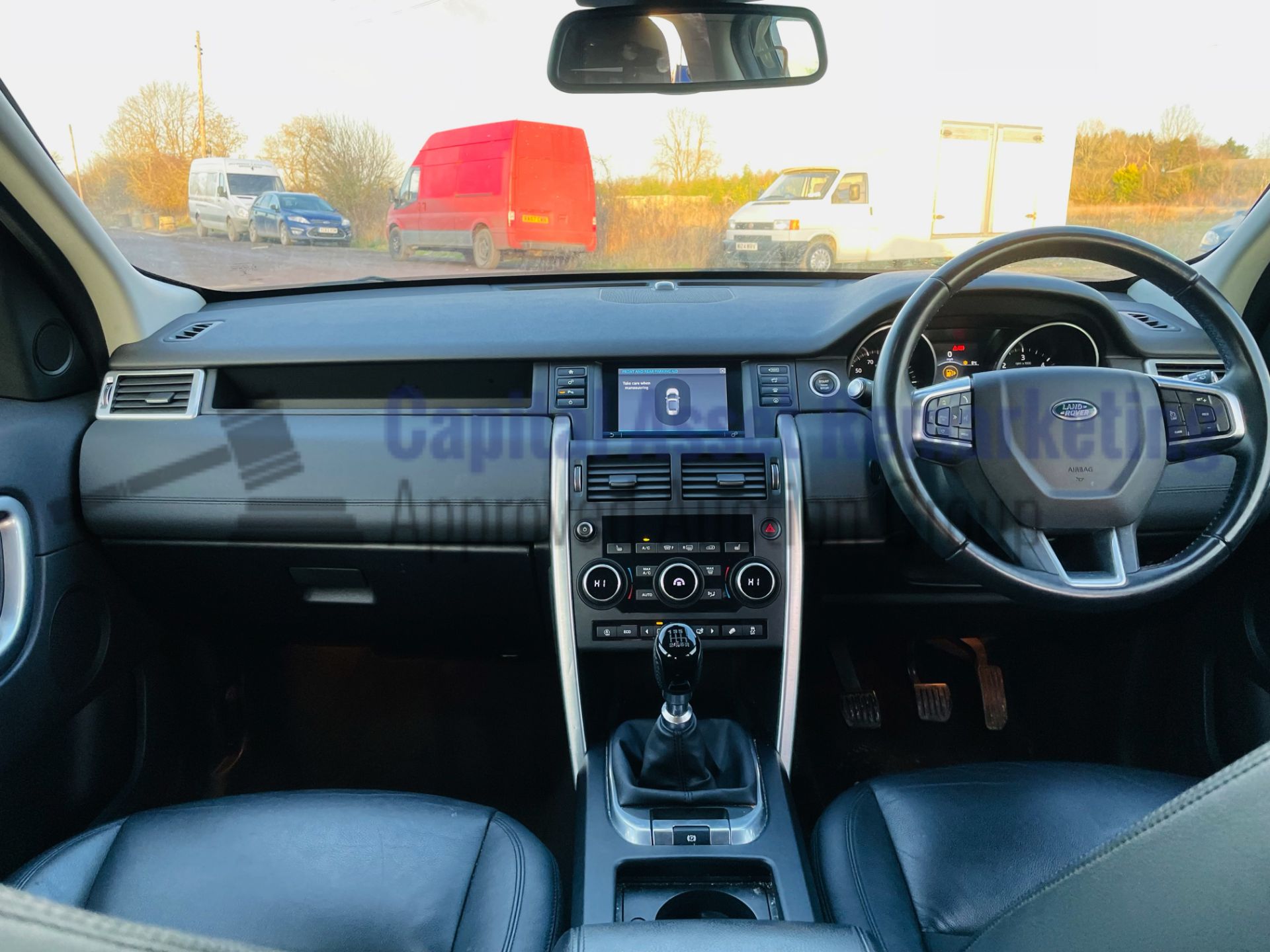 ON SALE LAND ROVER DISCOVERY SPORT *SE TECH* SUV (2018 - EURO 6) '2.0 TD4 - STOP/START' *SAT NAV* - Image 30 of 48