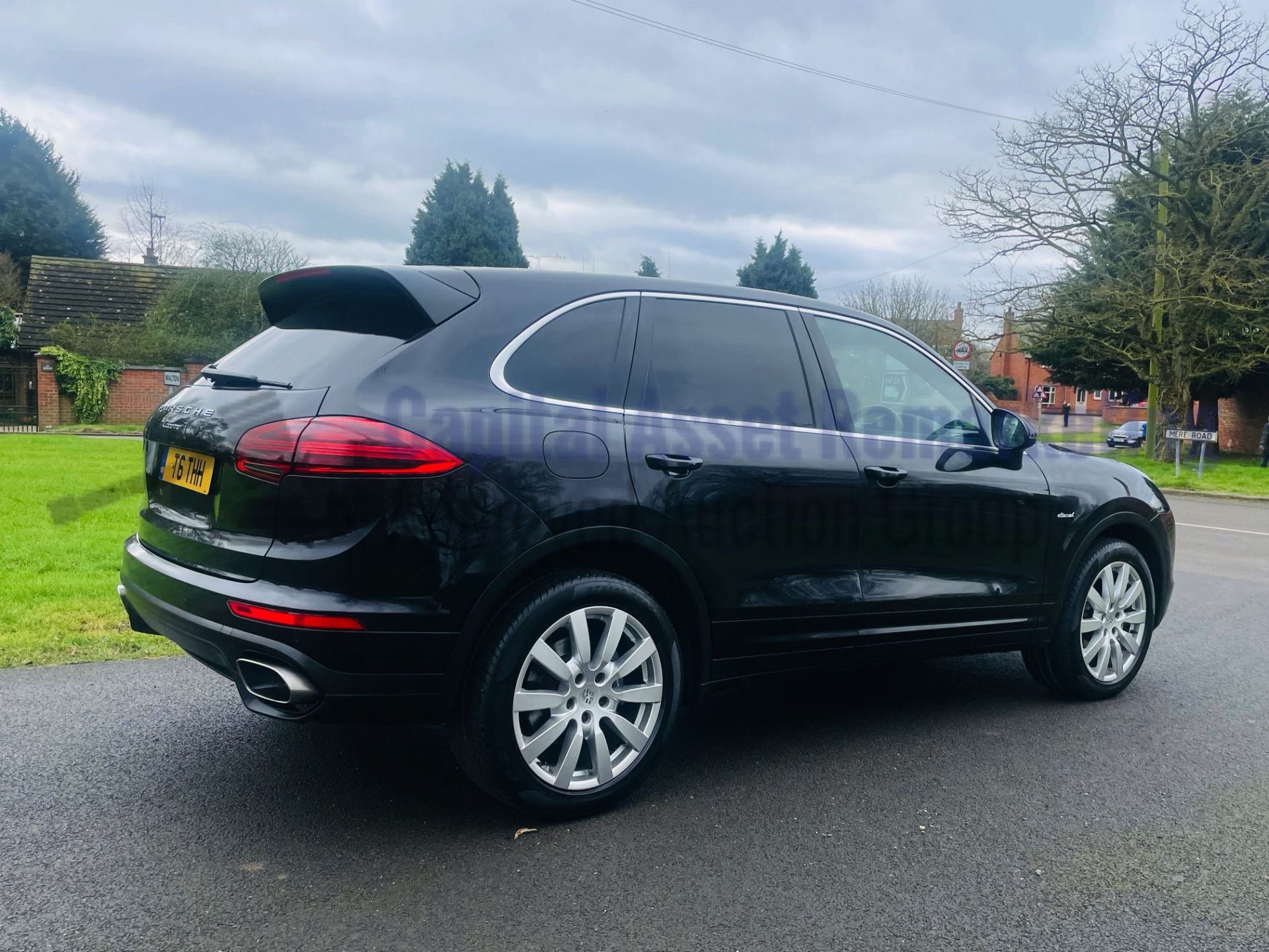 PORSCHE CAYENNE *SPORT SUV* (2017 - EURO 6) '3.0 V6 DIESEL - 8 SPEED AUTO' *MASSIVE SPEC* (NO VAT) - Image 13 of 59