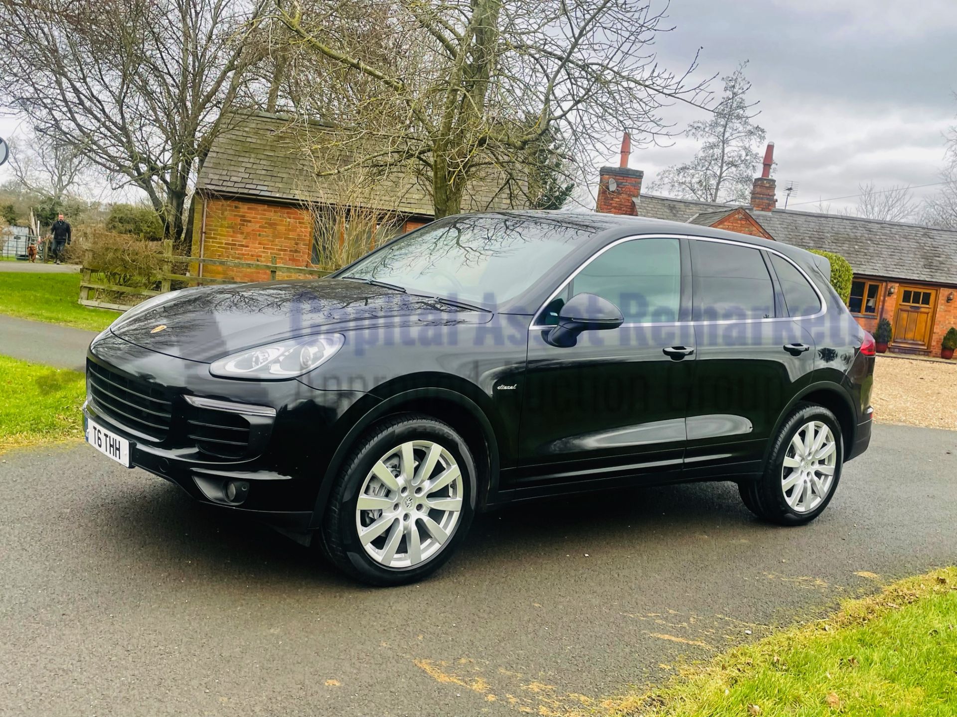 PORSCHE CAYENNE *SPORT SUV* (2017 - EURO 6) '3.0 V6 DIESEL - 8 SPEED AUTO' *MASSIVE SPEC* (NO VAT) - Image 7 of 59